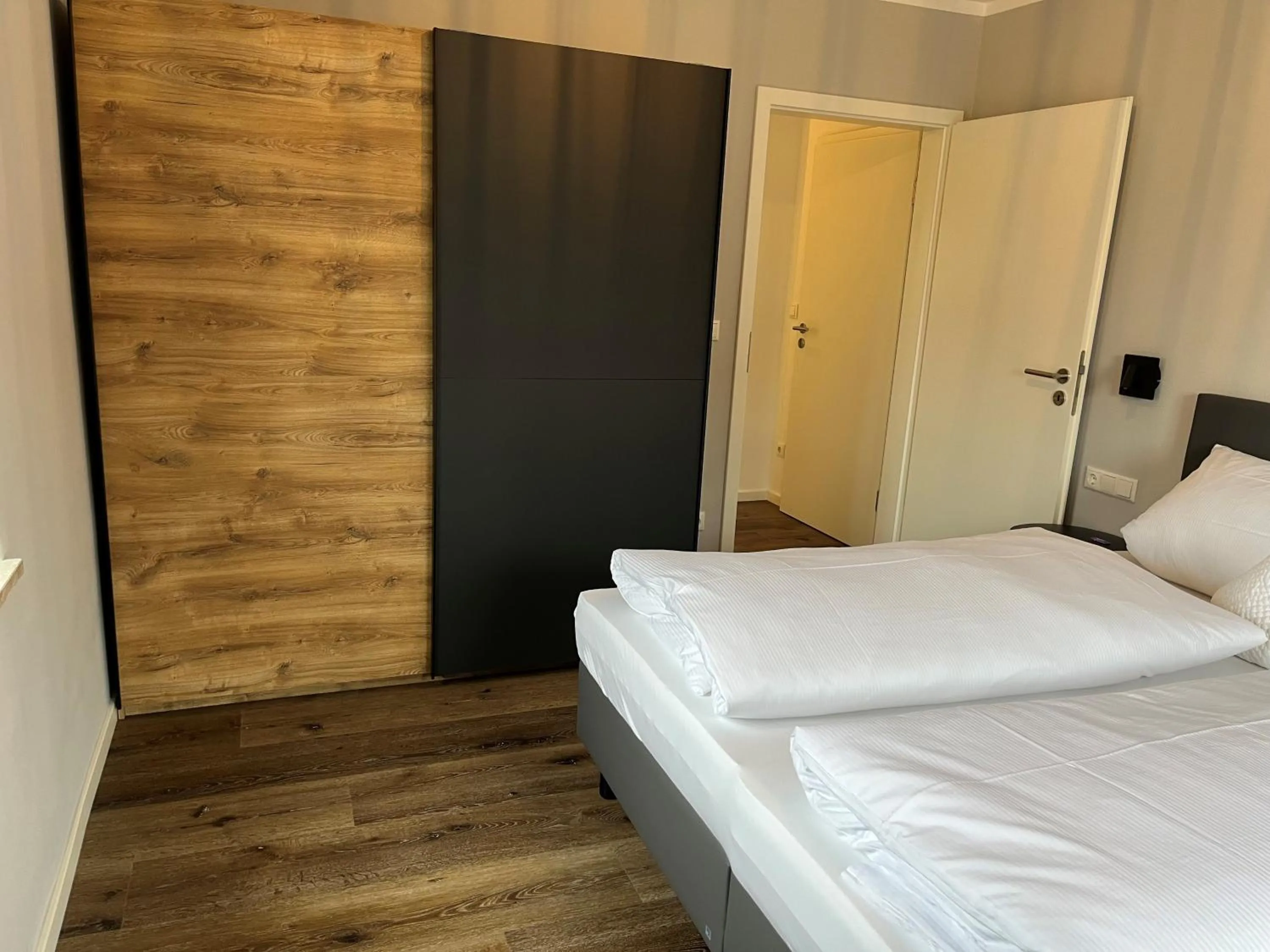 Bed in Hotel zur Sonne