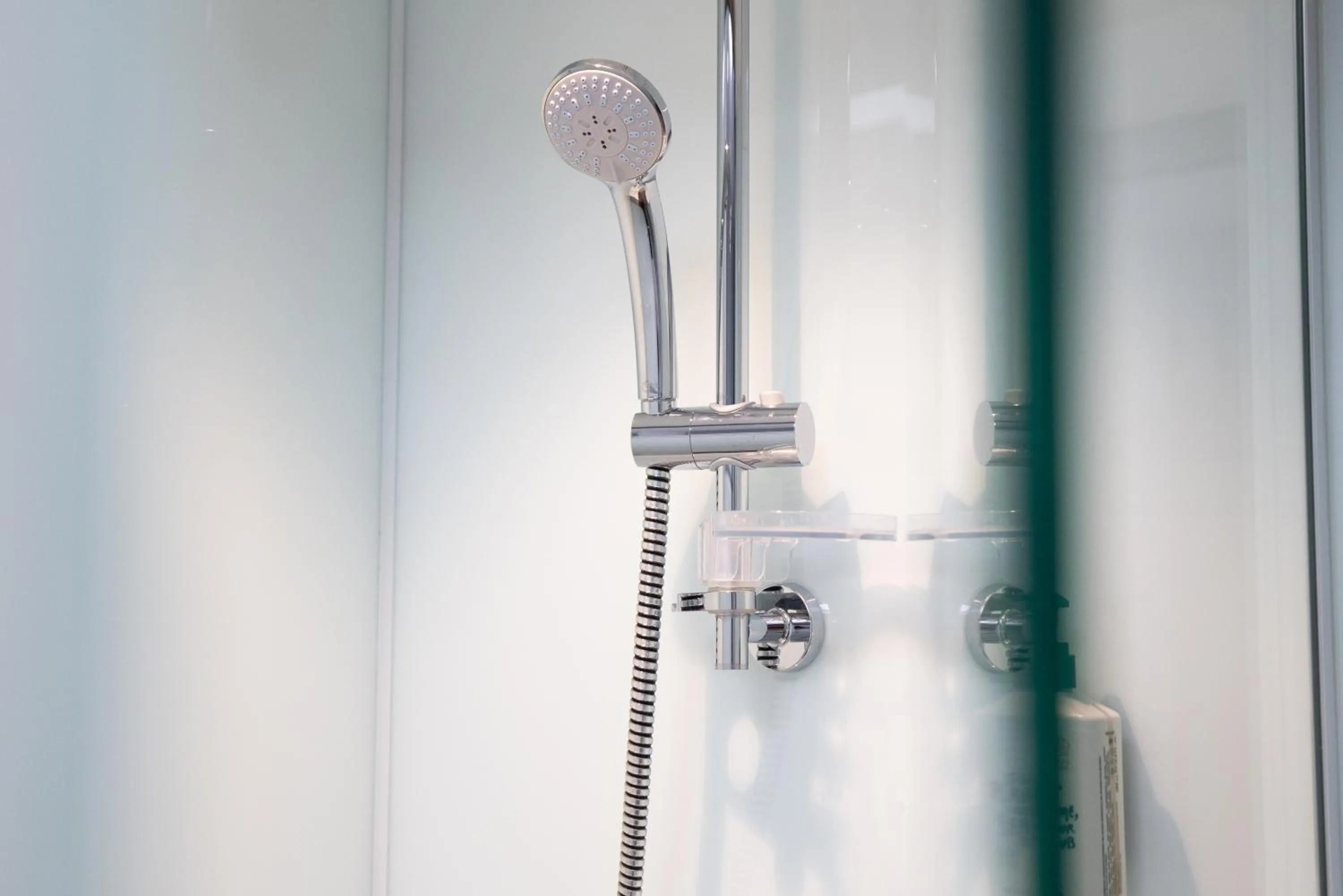 Shower in easyHotel Belfast