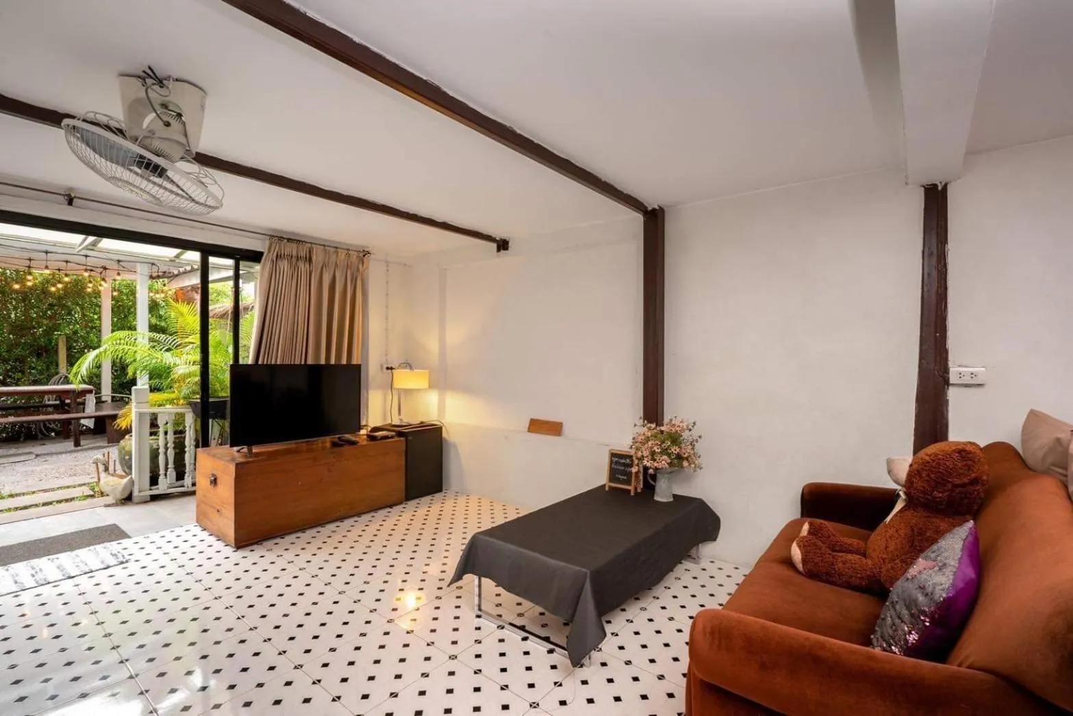 Secret garden pool villa