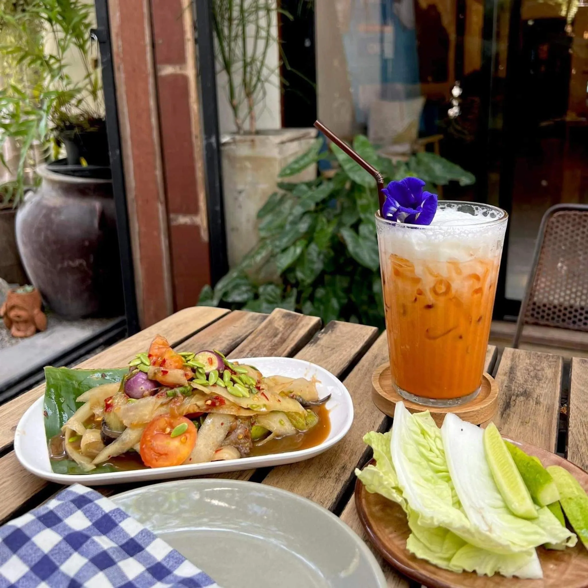 Secret garden pool villa