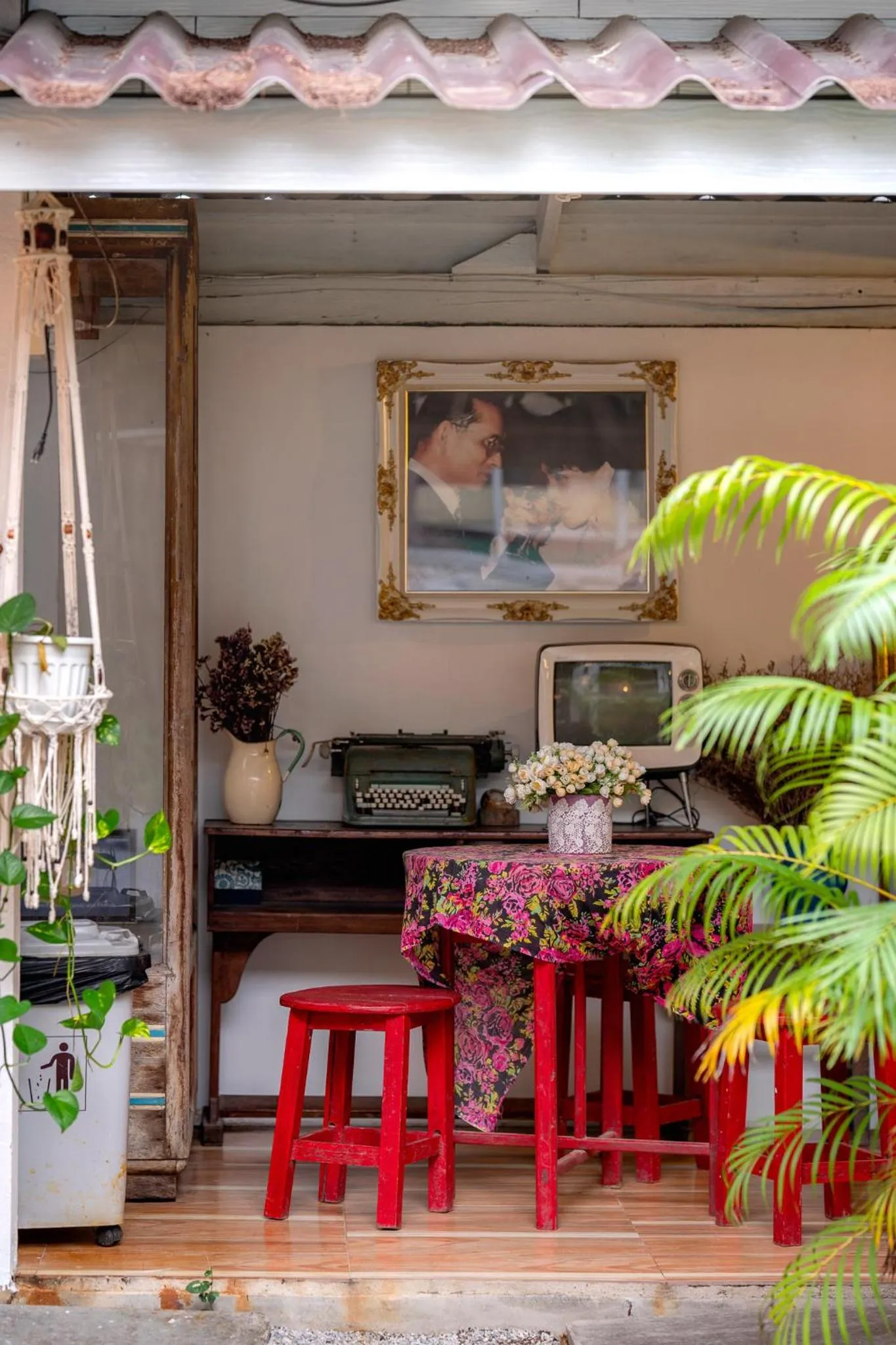 Secret garden pool villa