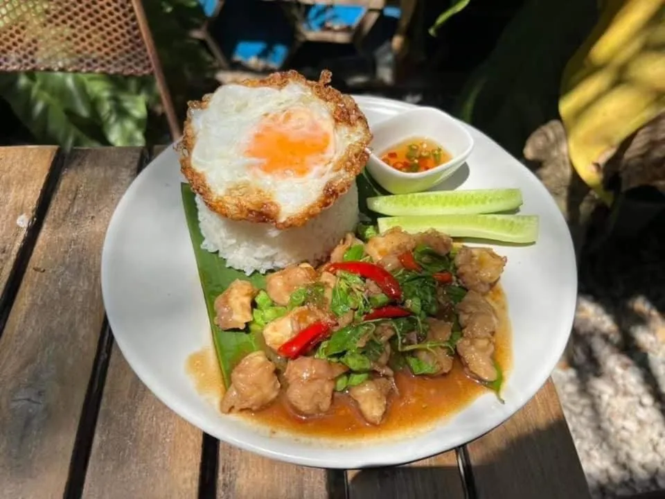 Secret garden pool villa