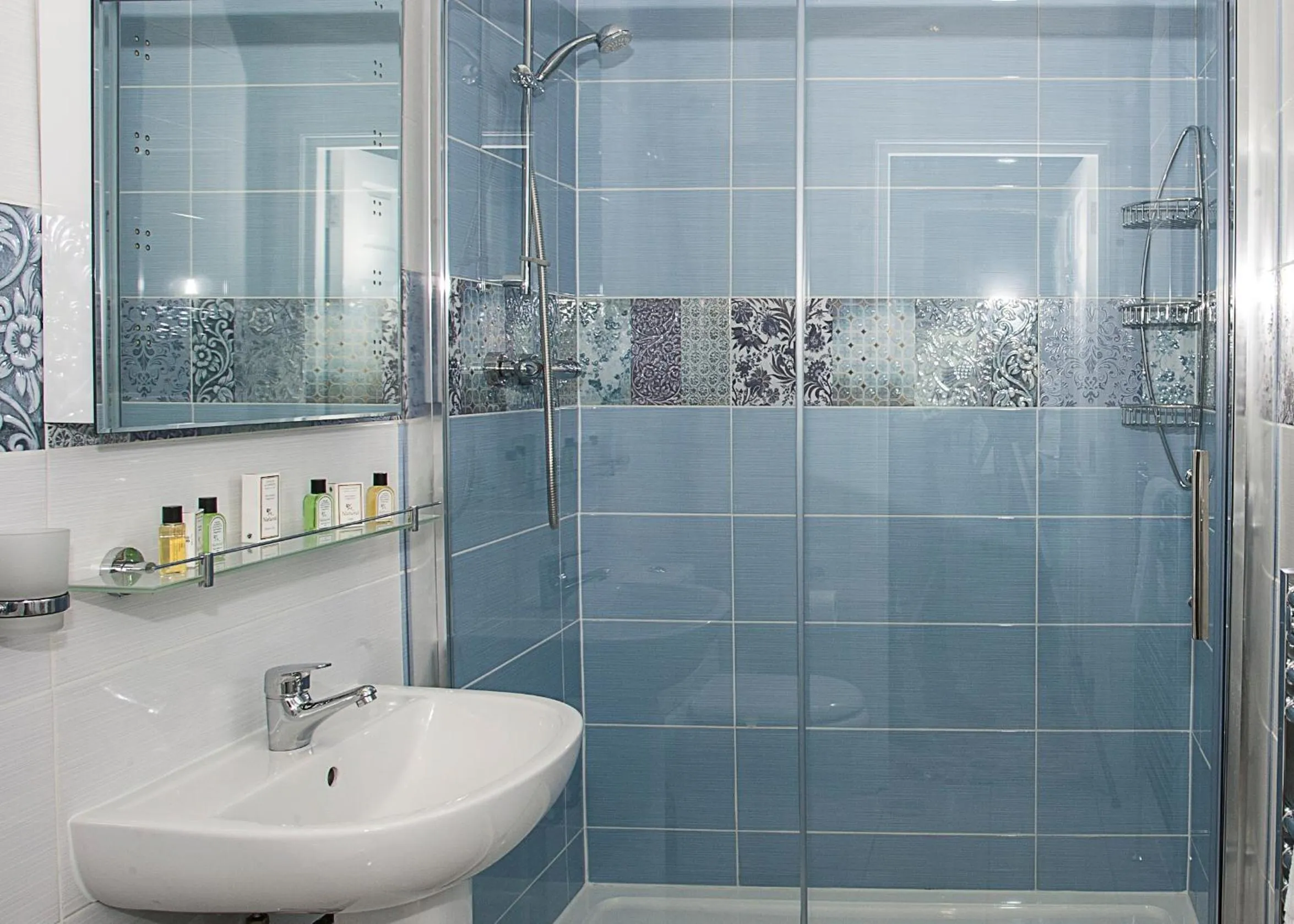 Bathroom in The Black Dog Inn