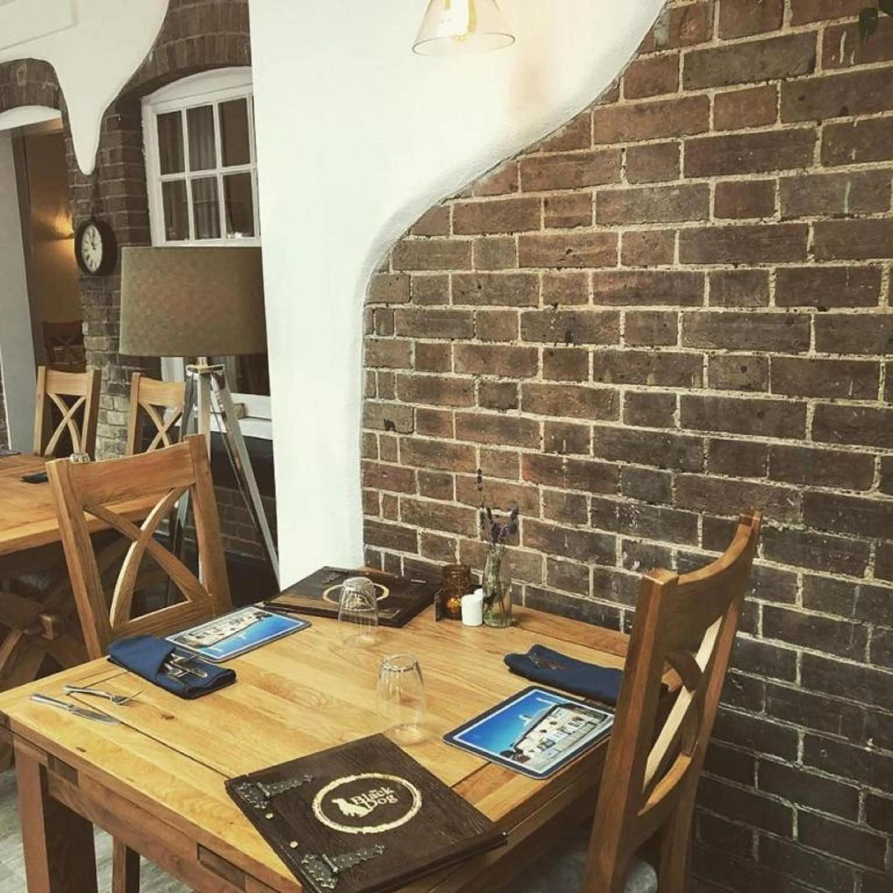 Restaurant/places to eat in The Black Dog Inn