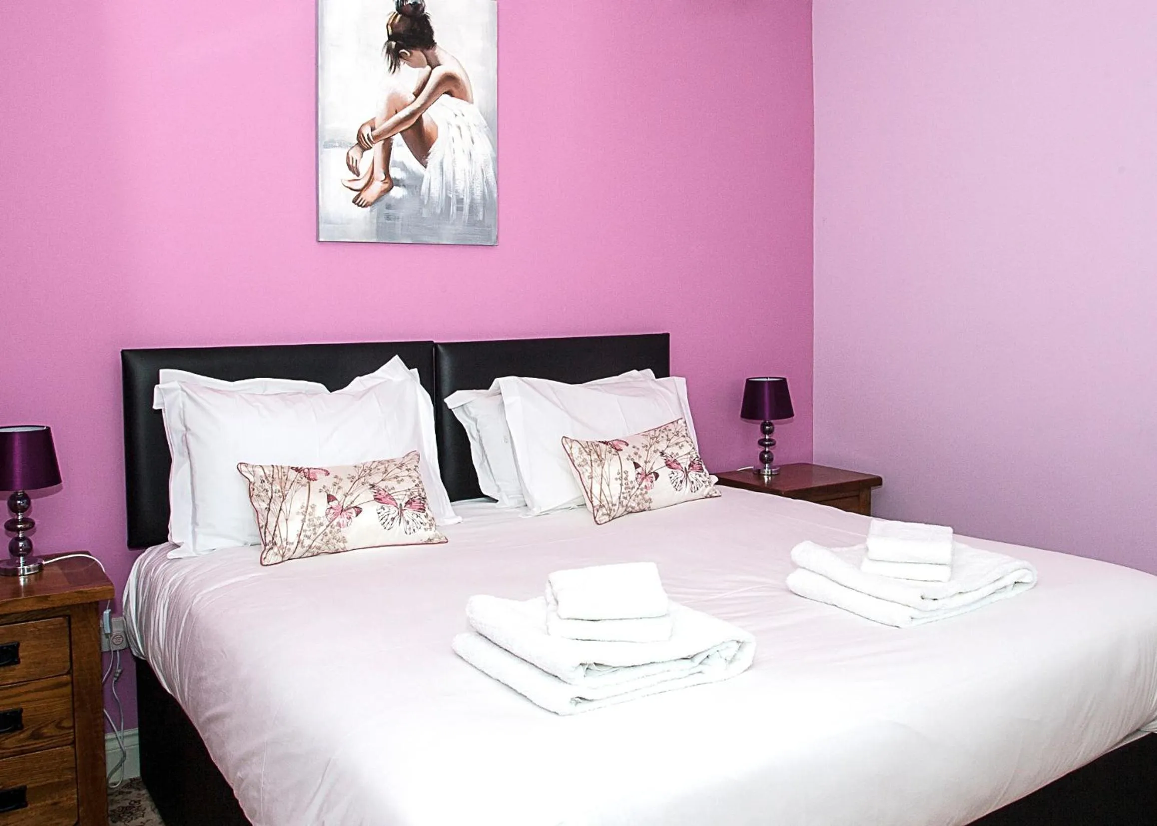 Bed in The Black Dog Inn