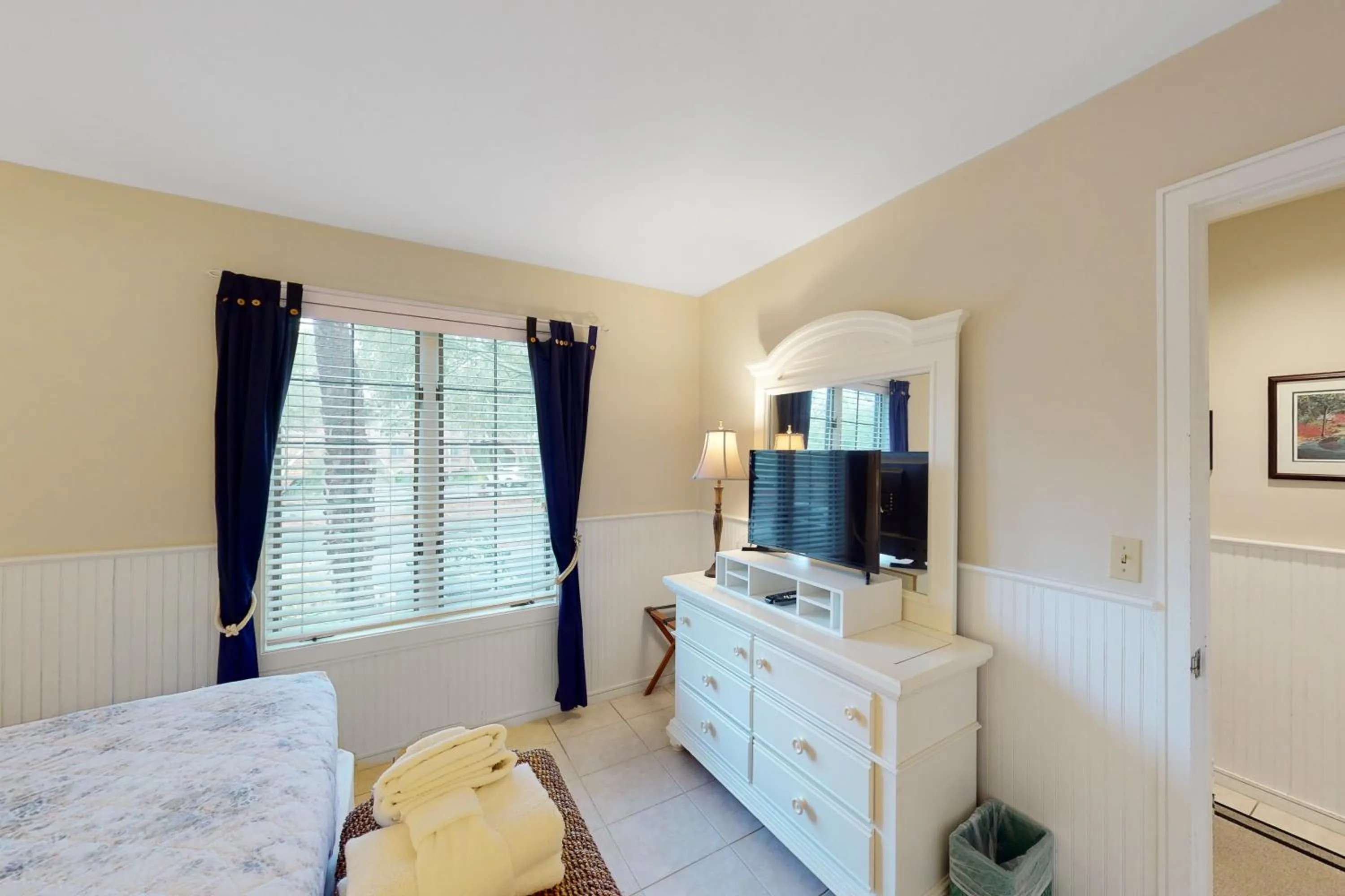 Bed in 4250 Mariner's Watch Villa