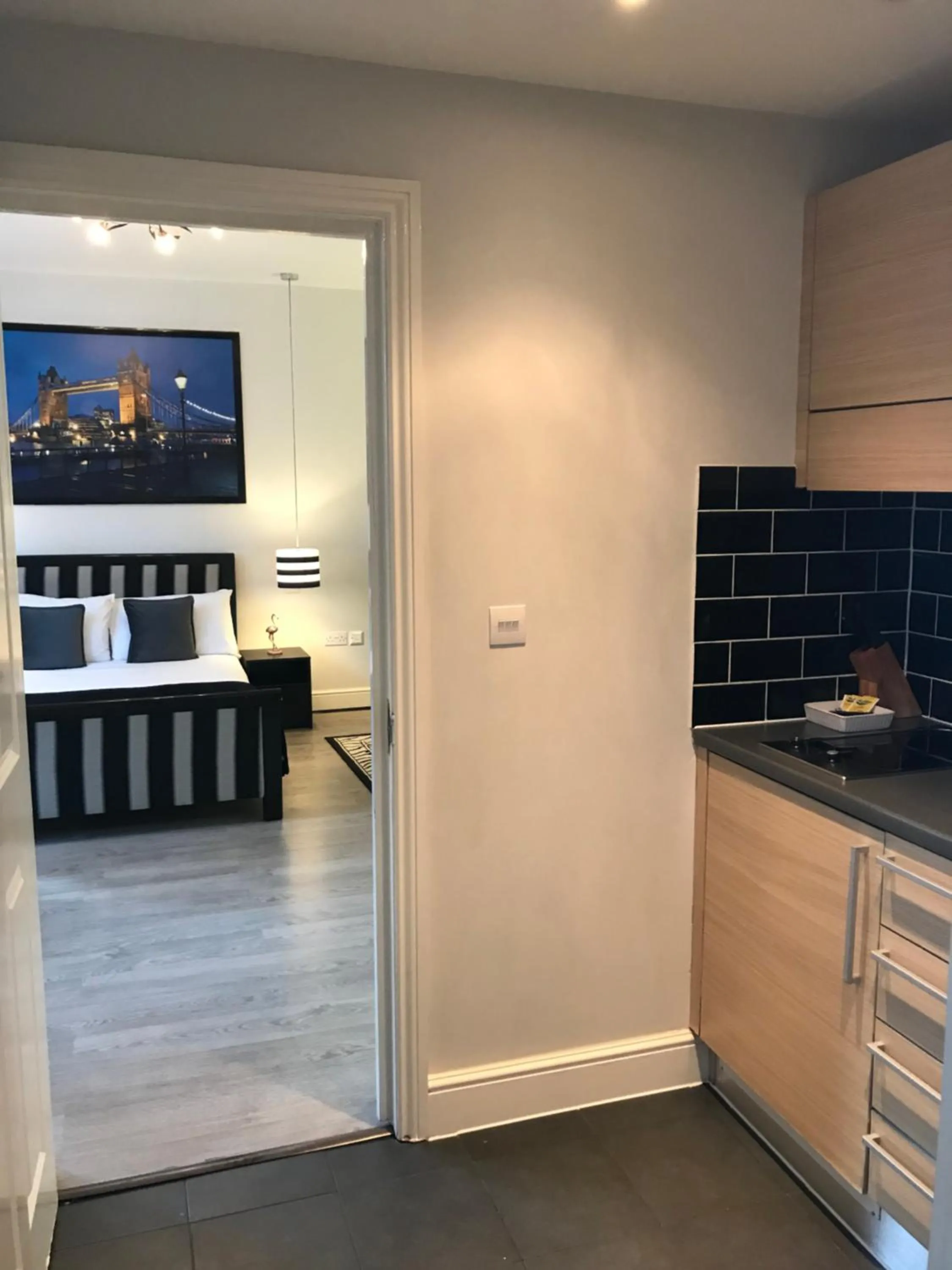 Kitchen or kitchenette in W6 Hotel