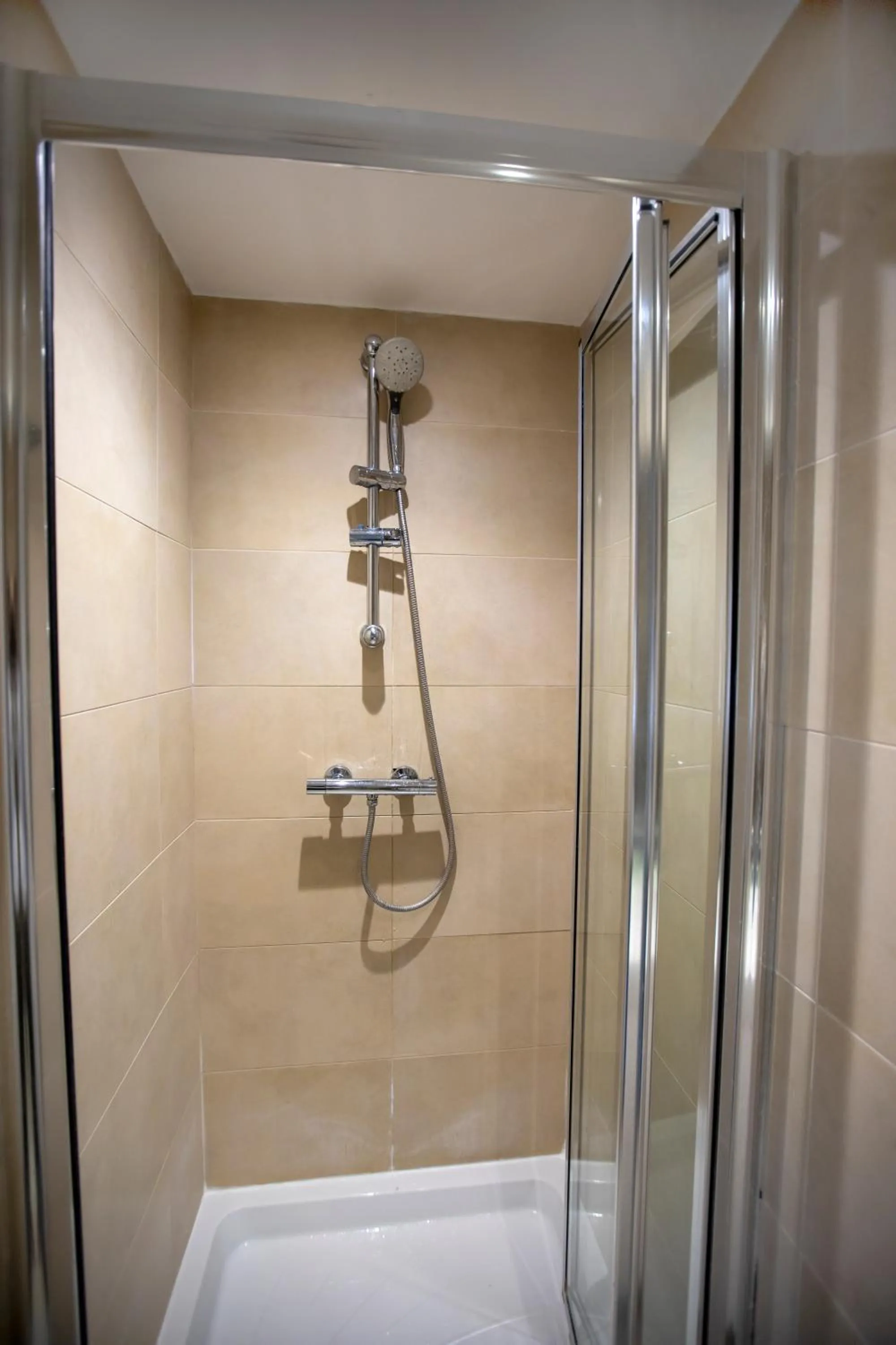 Shower in W6 Hotel