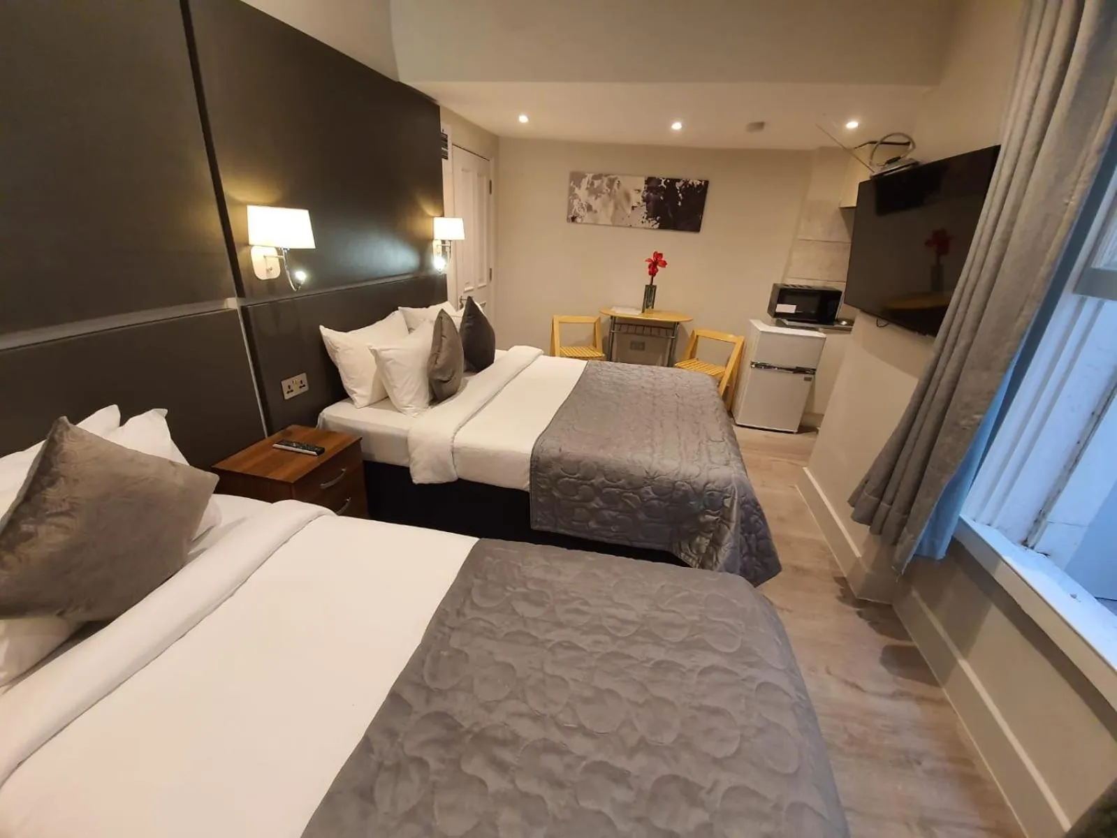 Photo of the whole room, Bed in W6 Hotel