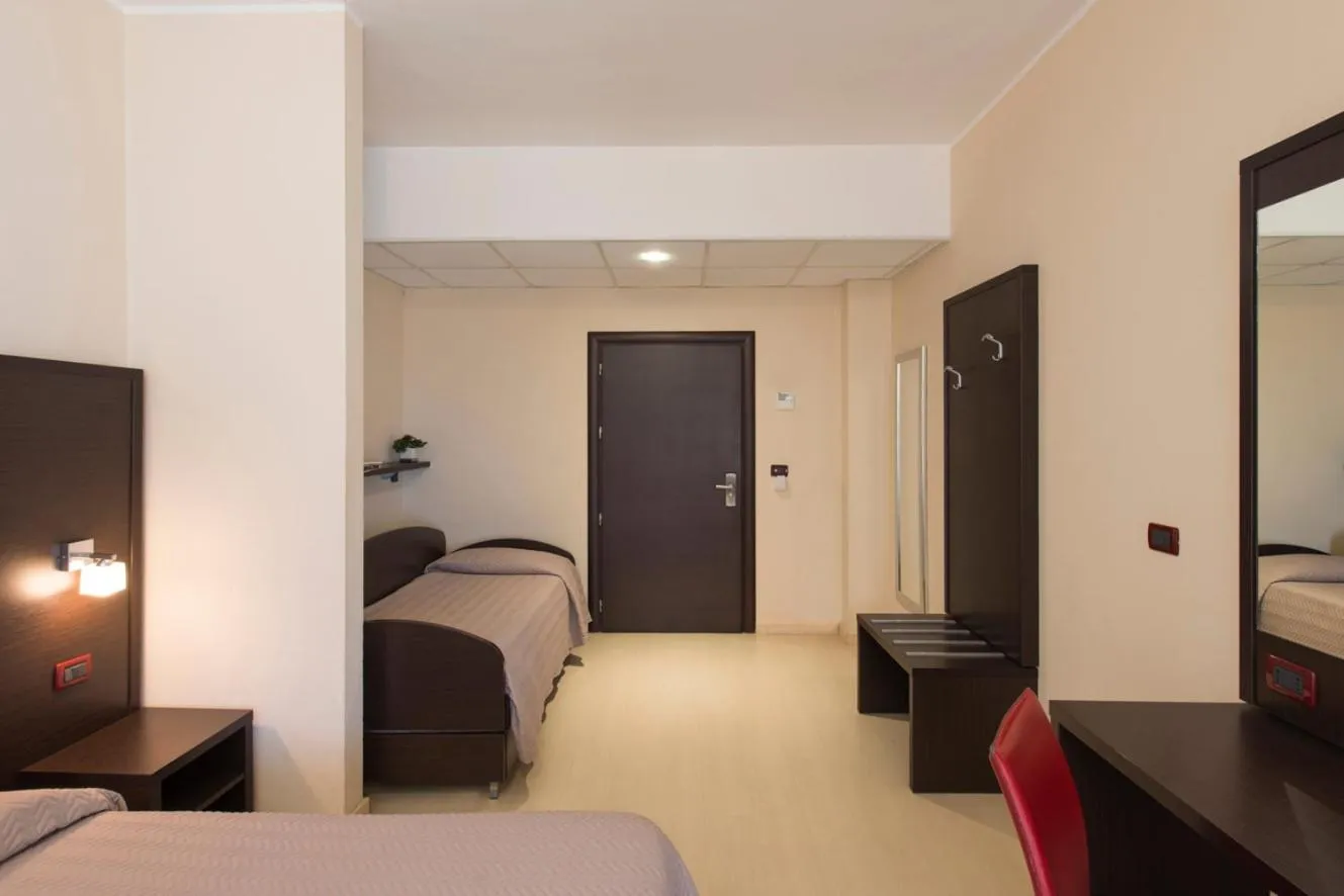 Shower, Bed in Grand Hotel Adriatico