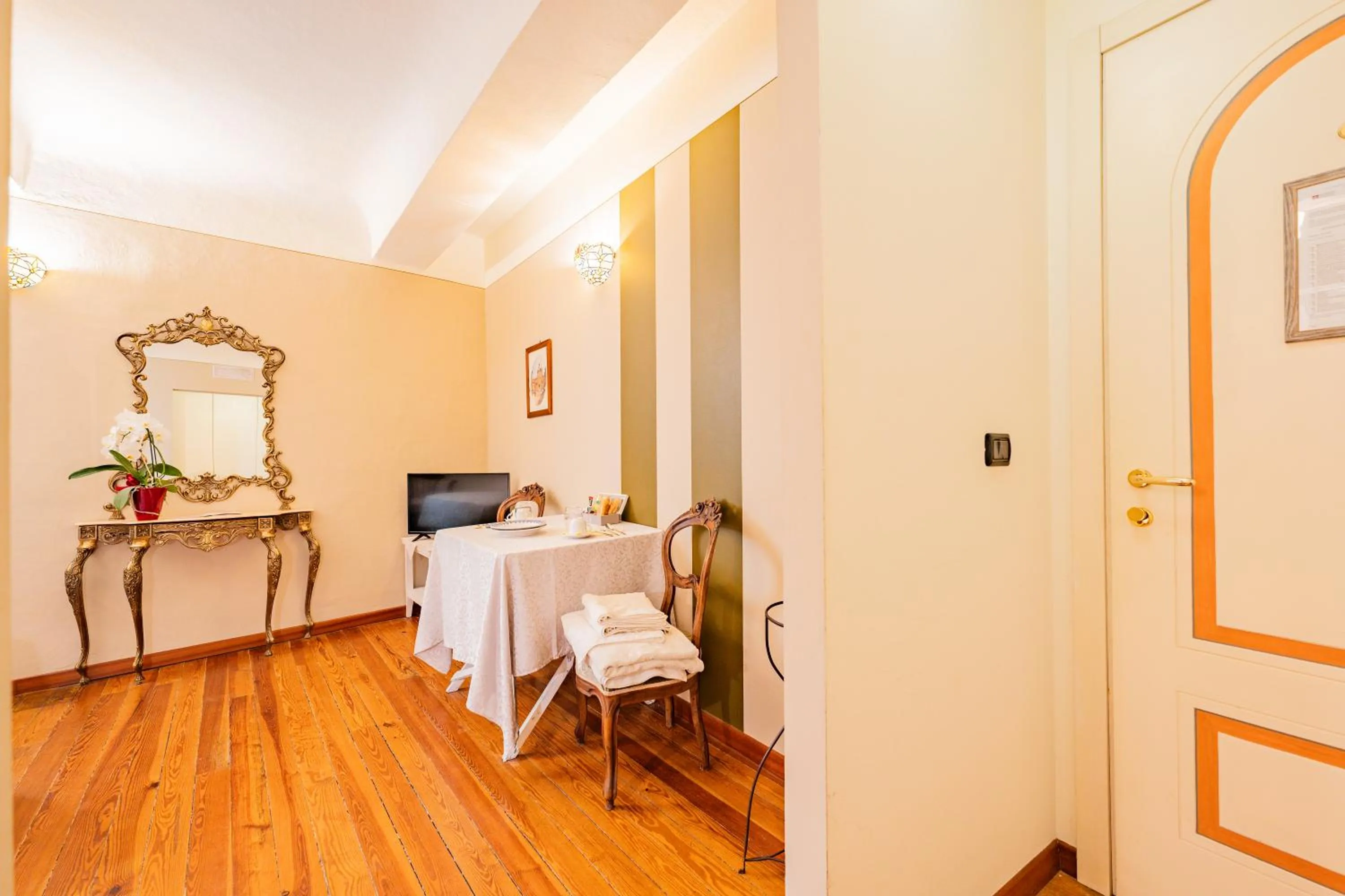 TV and multimedia in Antico Palazzo