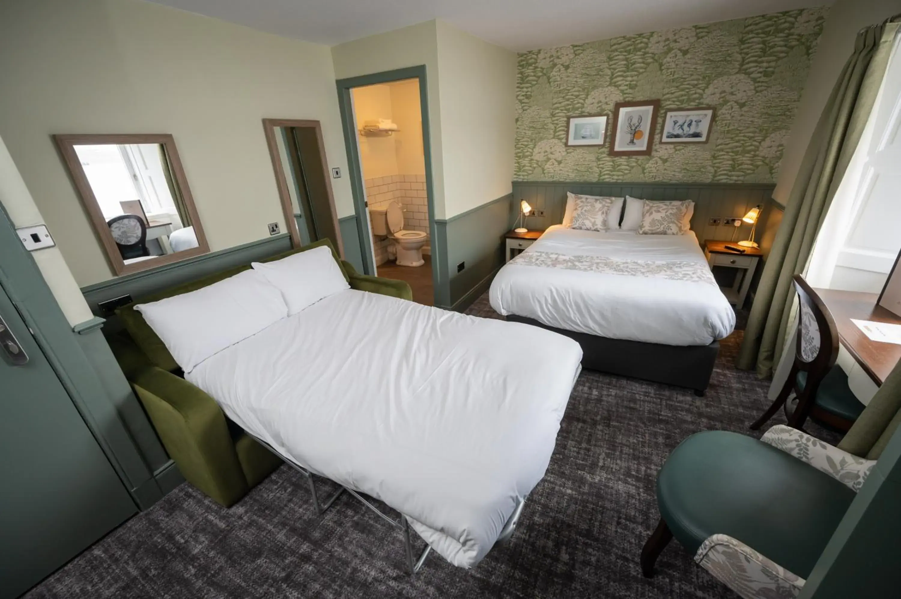 Family Room (2 Adults + 2 Children) in Ardencaple Hotel by Greene King Inns Family Room (2 Adults + 2 Children) in Ardencaple Hotel by Greene King Inns