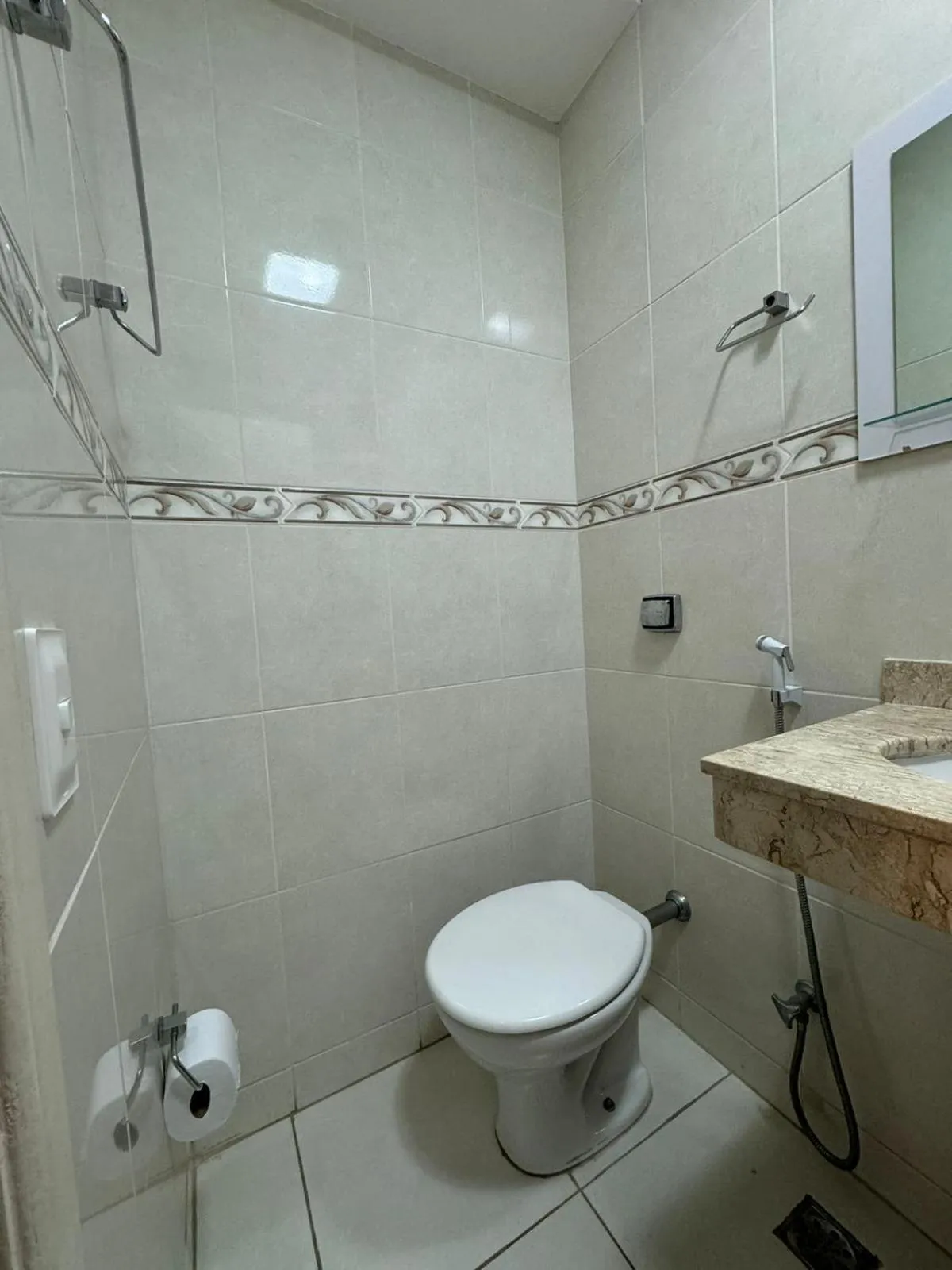 Shower in Pousada Crystal Palace