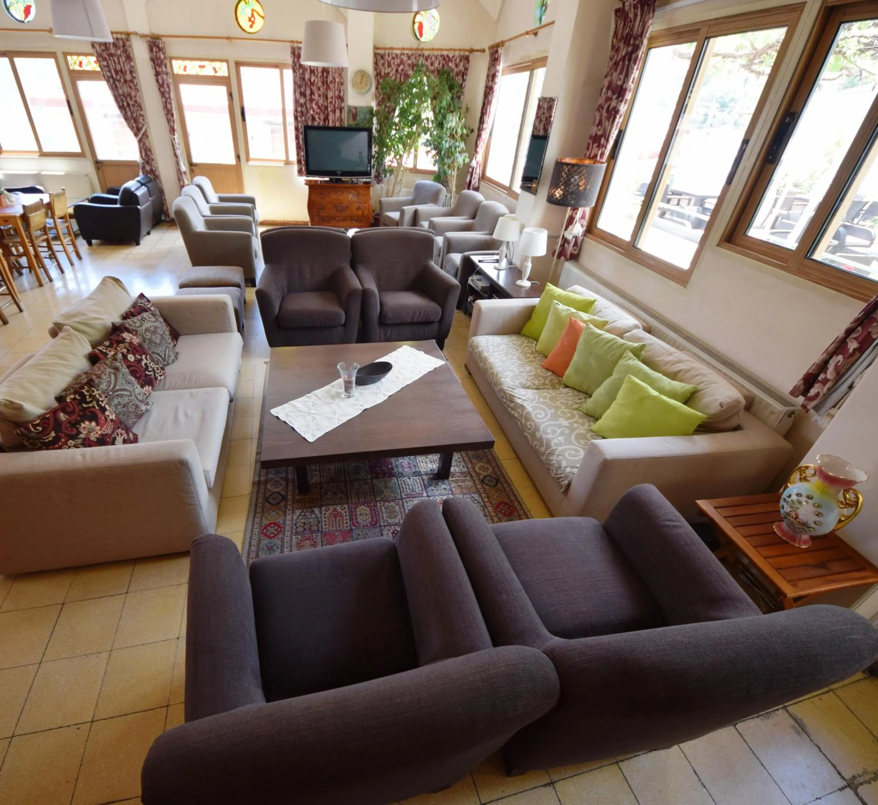 Living room in Christys Palace Hotel