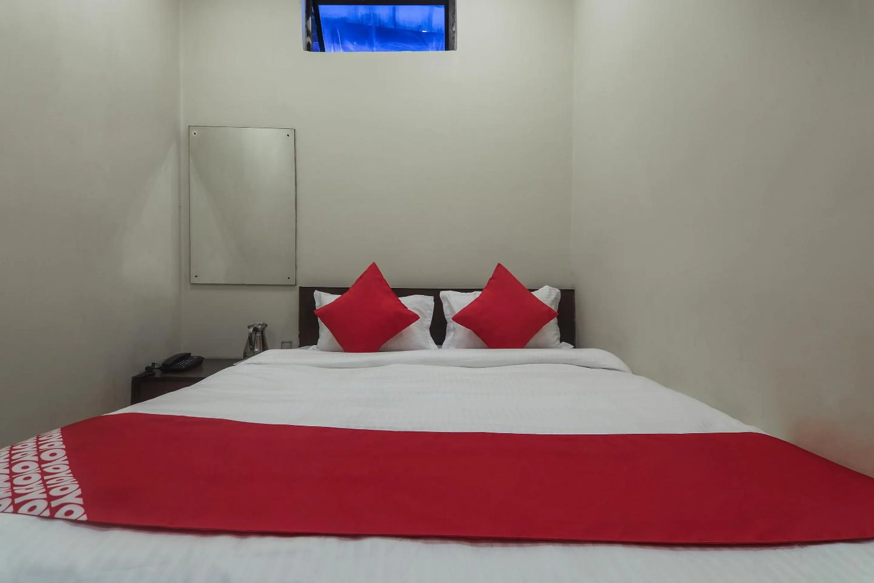 Lobby or reception, Bed in Hotel O Golden Peak