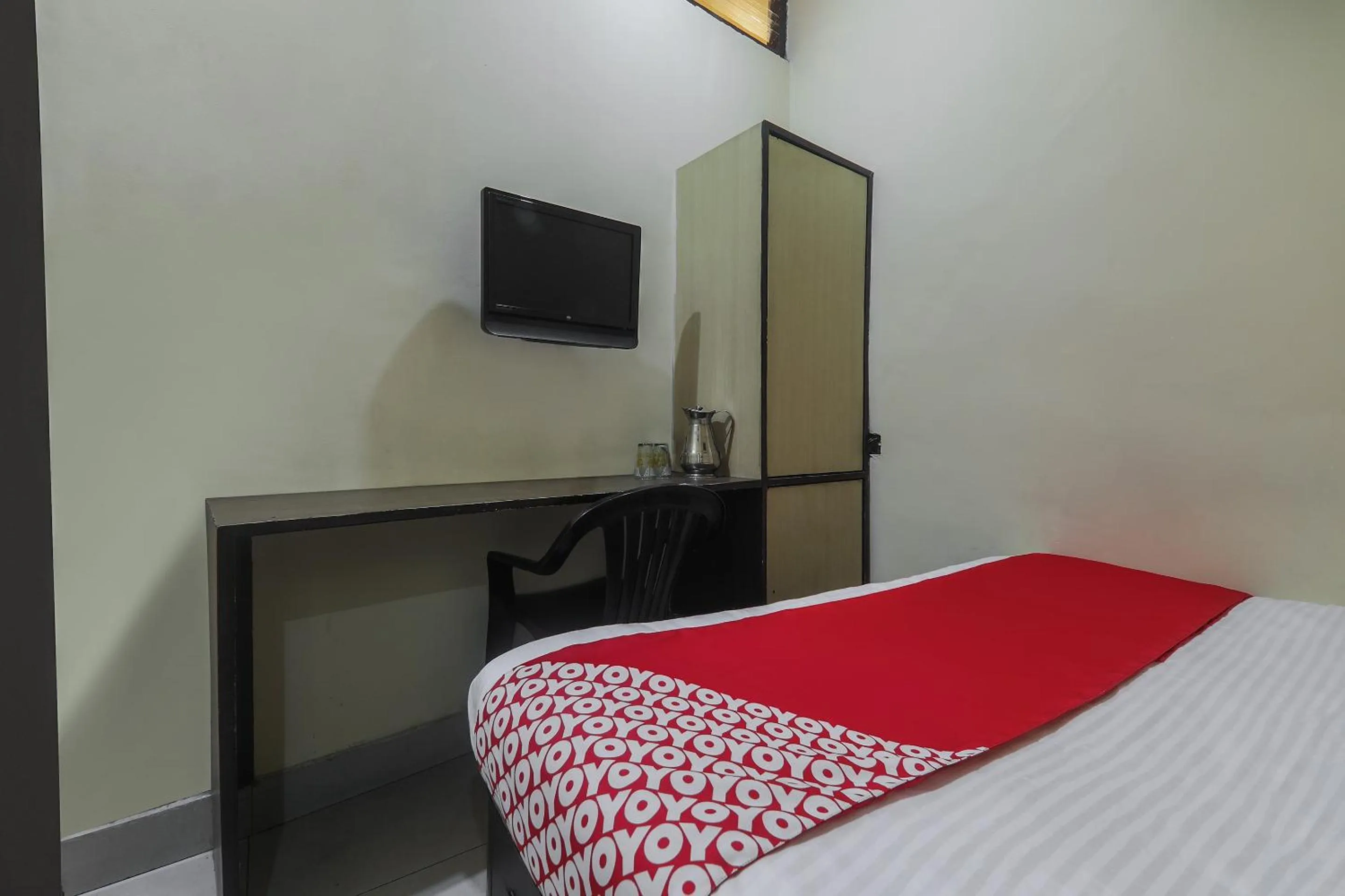 Bedroom, Bed in Hotel O Golden Peak