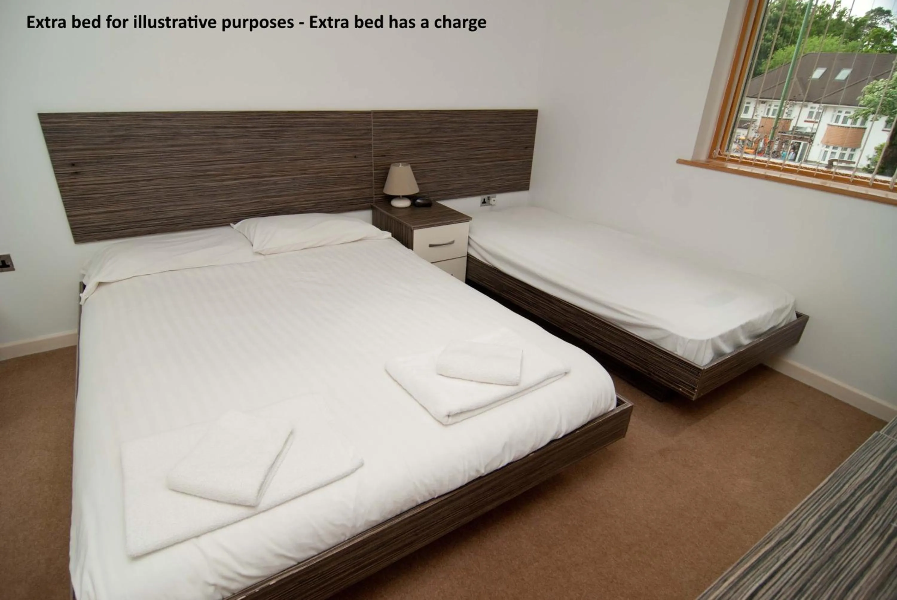 Guests, Bed in Southampton Serviced Apartments