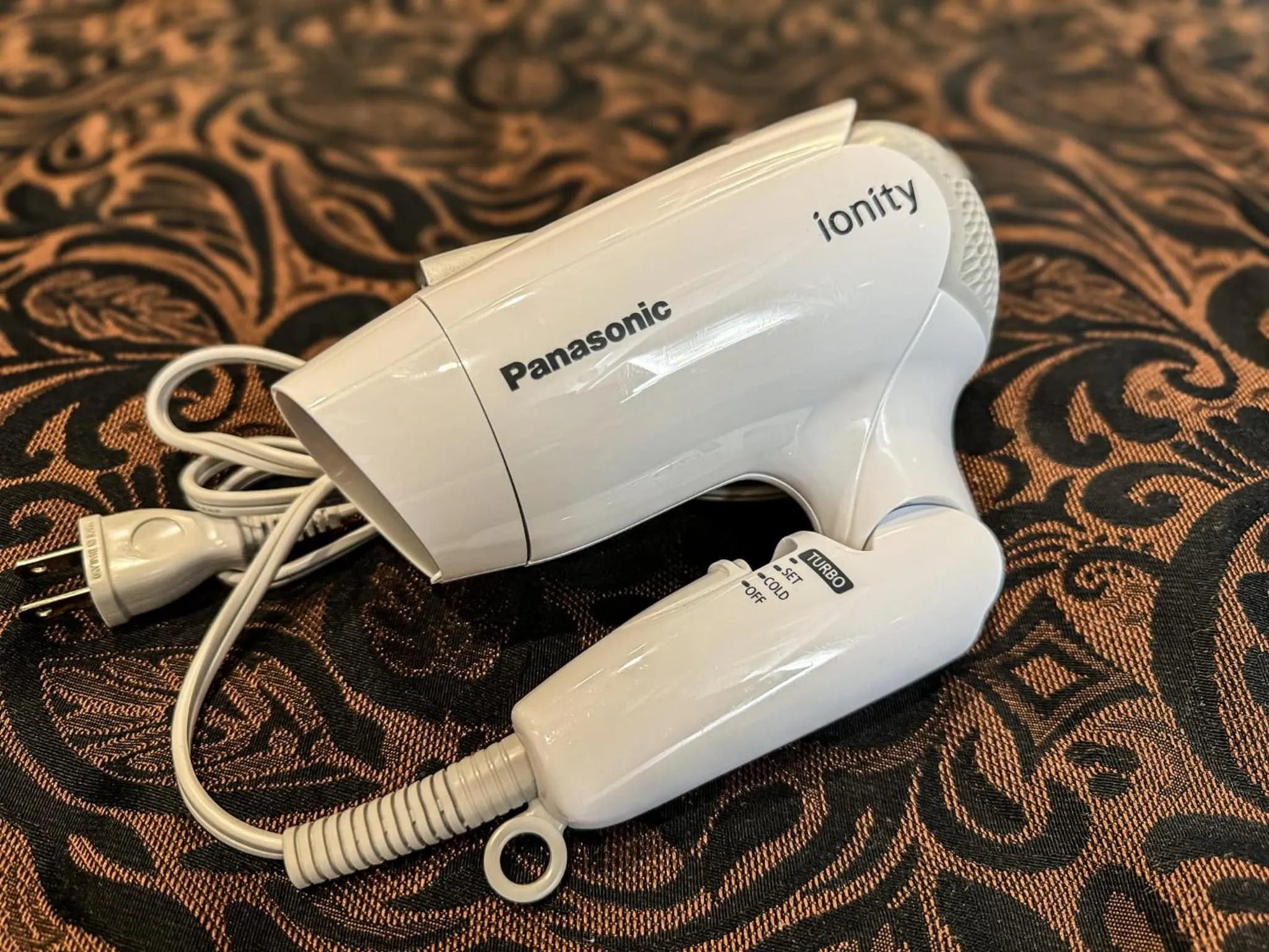 hair dryier in Hotel Amethyst