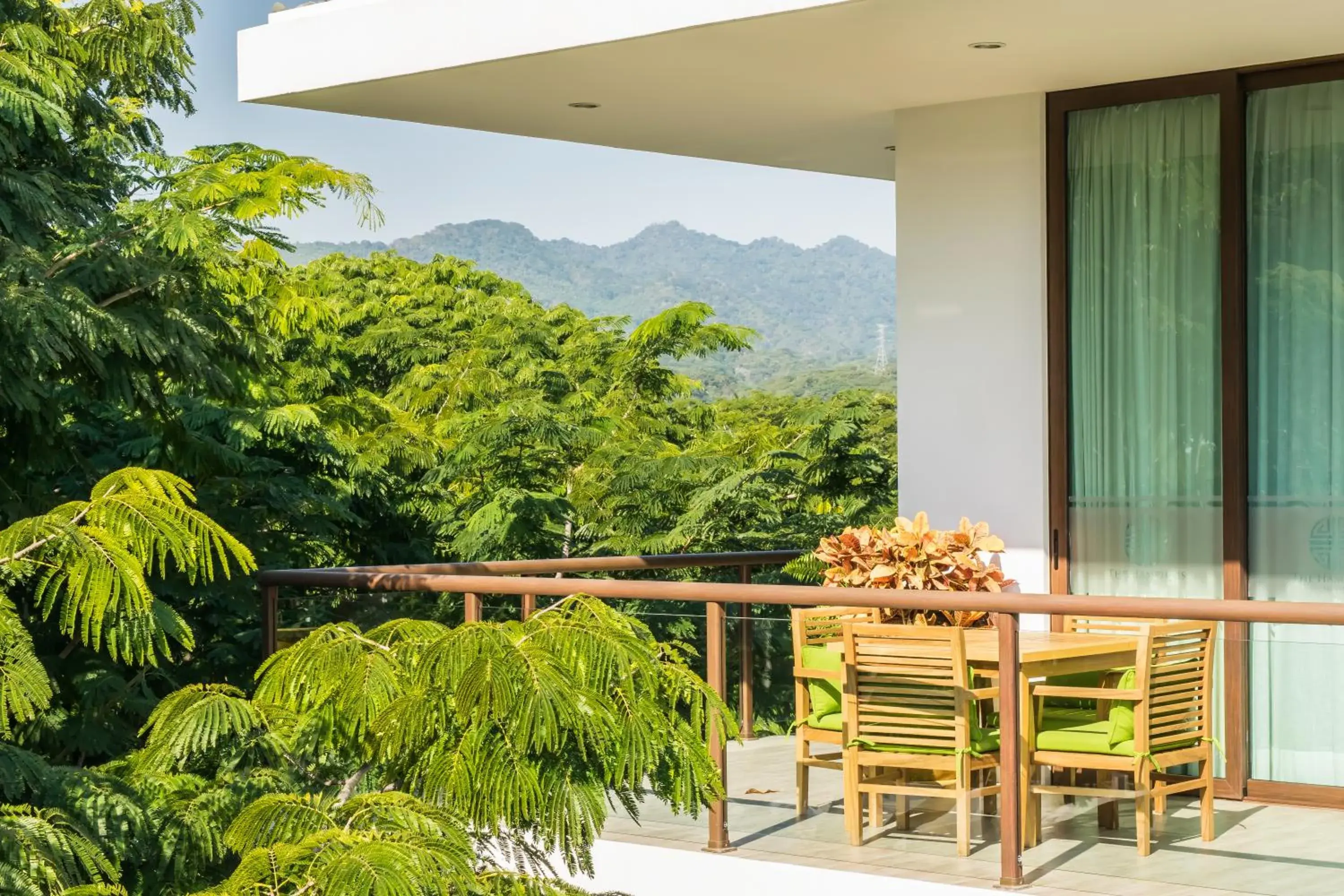 Two-Bedroom Suite in Kovay Gardens Two-Bedroom Suite in Kovay Gardens