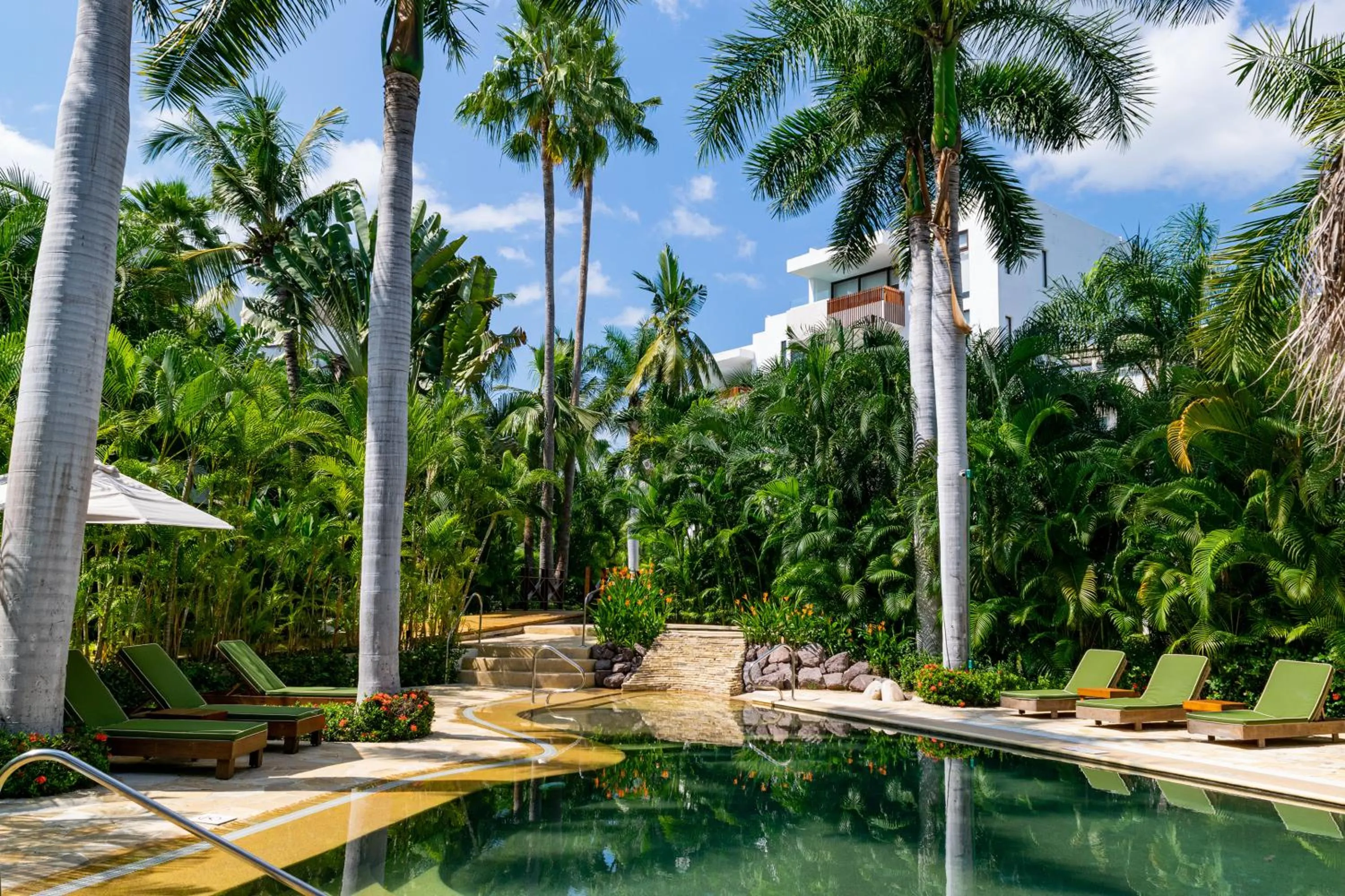Swimming pool in Kovay Gardens