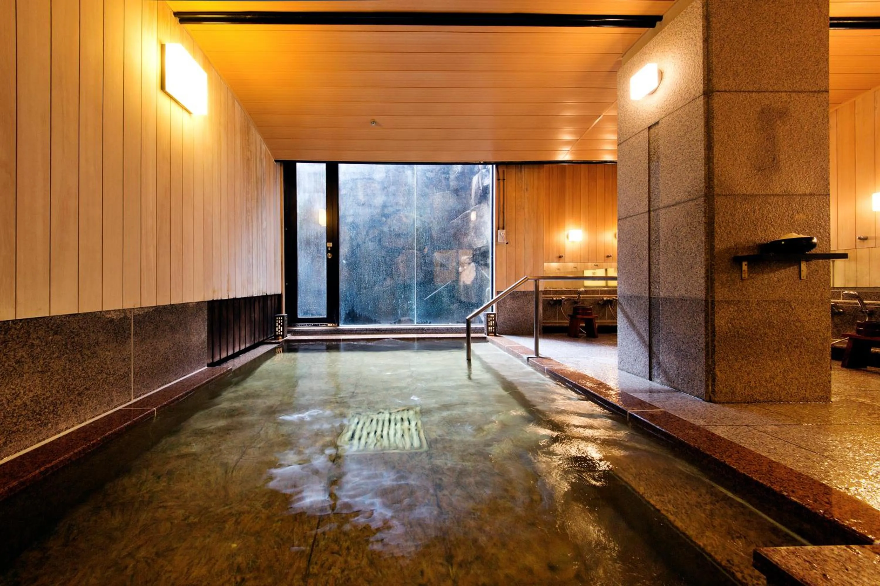 Hot Spring Bath in Kinsuikan