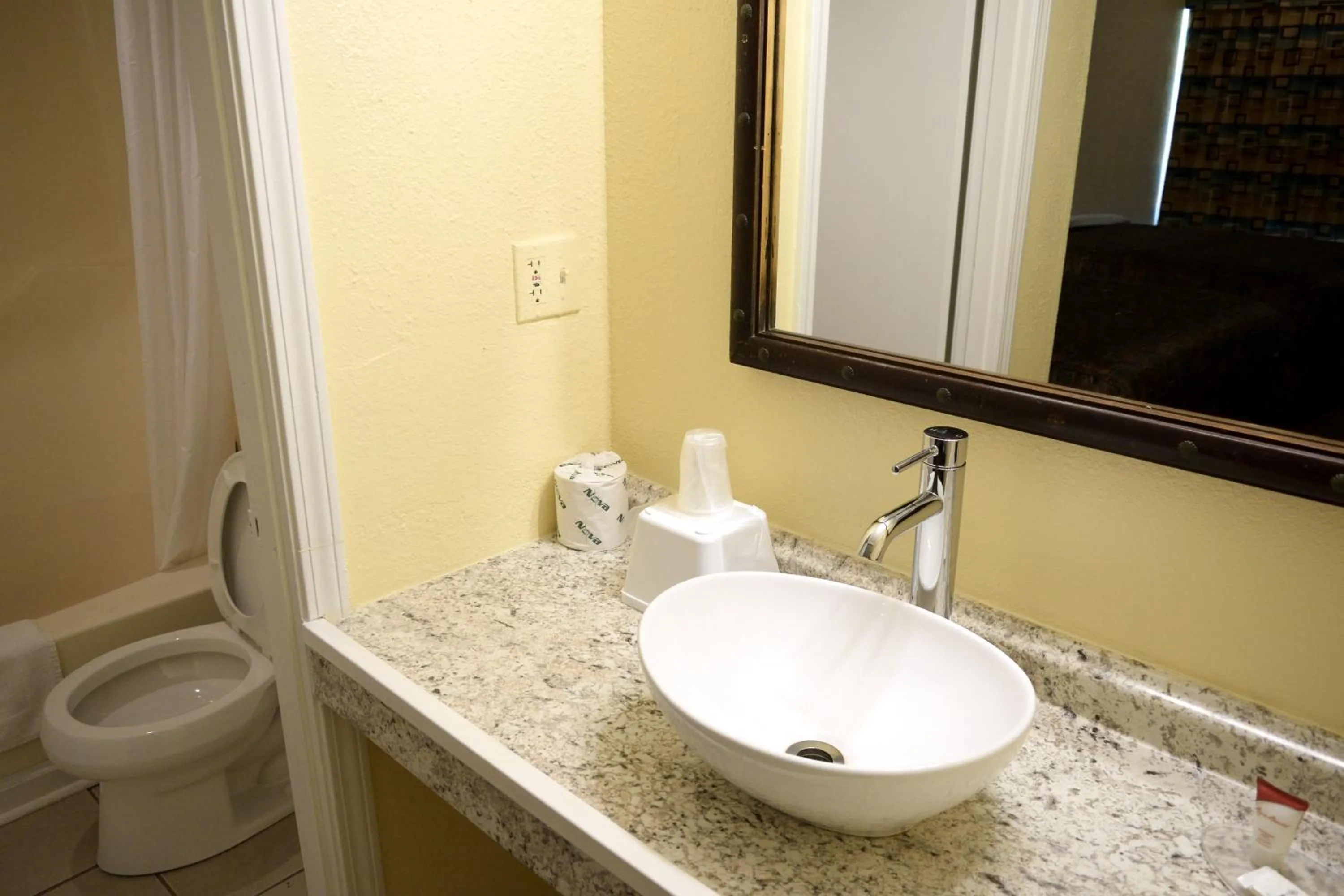 Red Carpet Inn Battleboro