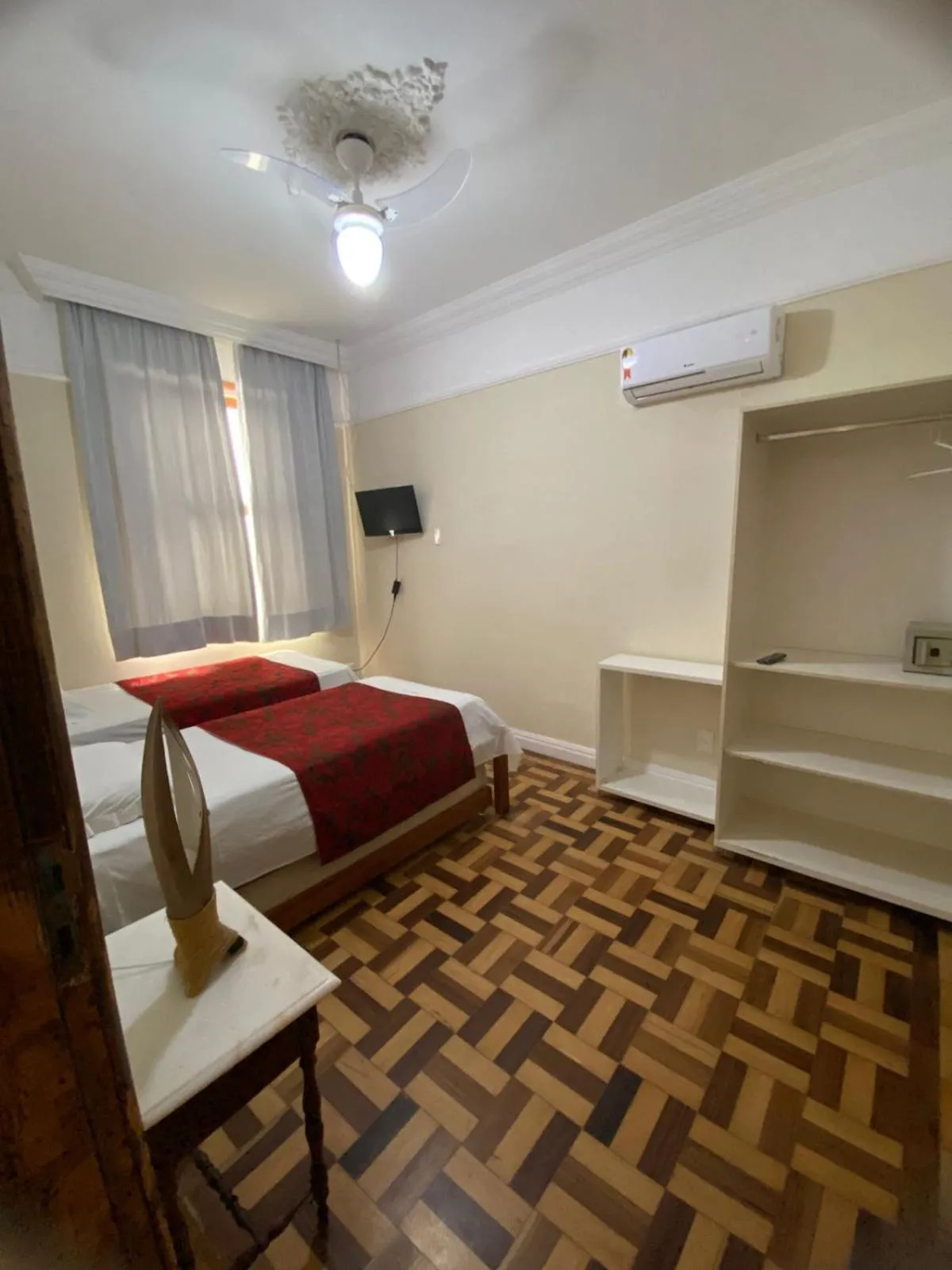 Bed in Hotel Pousada Acácia da Barra