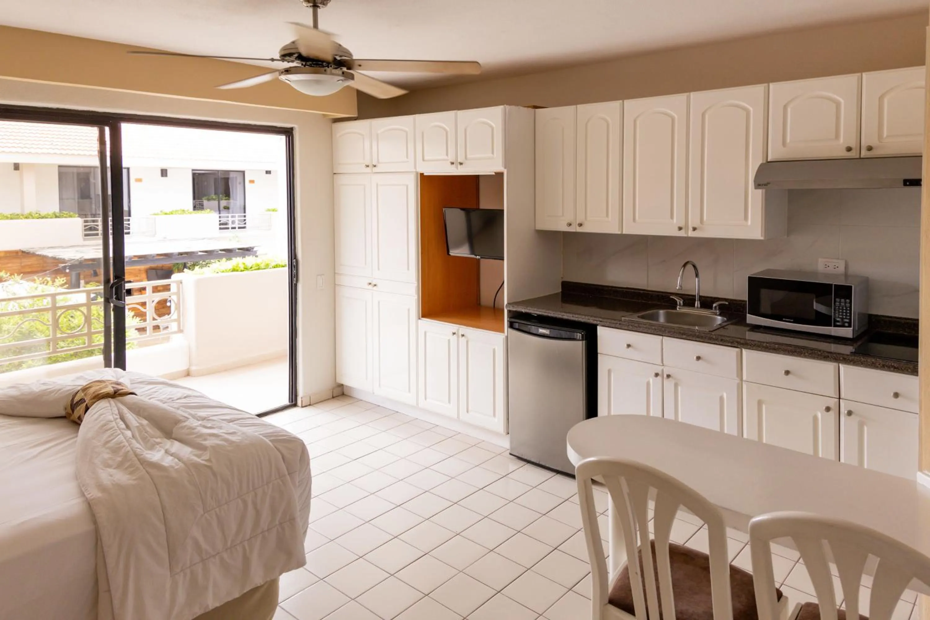 Garden view, Bed in Hotel Santa Fe Los Cabos by Villa Group