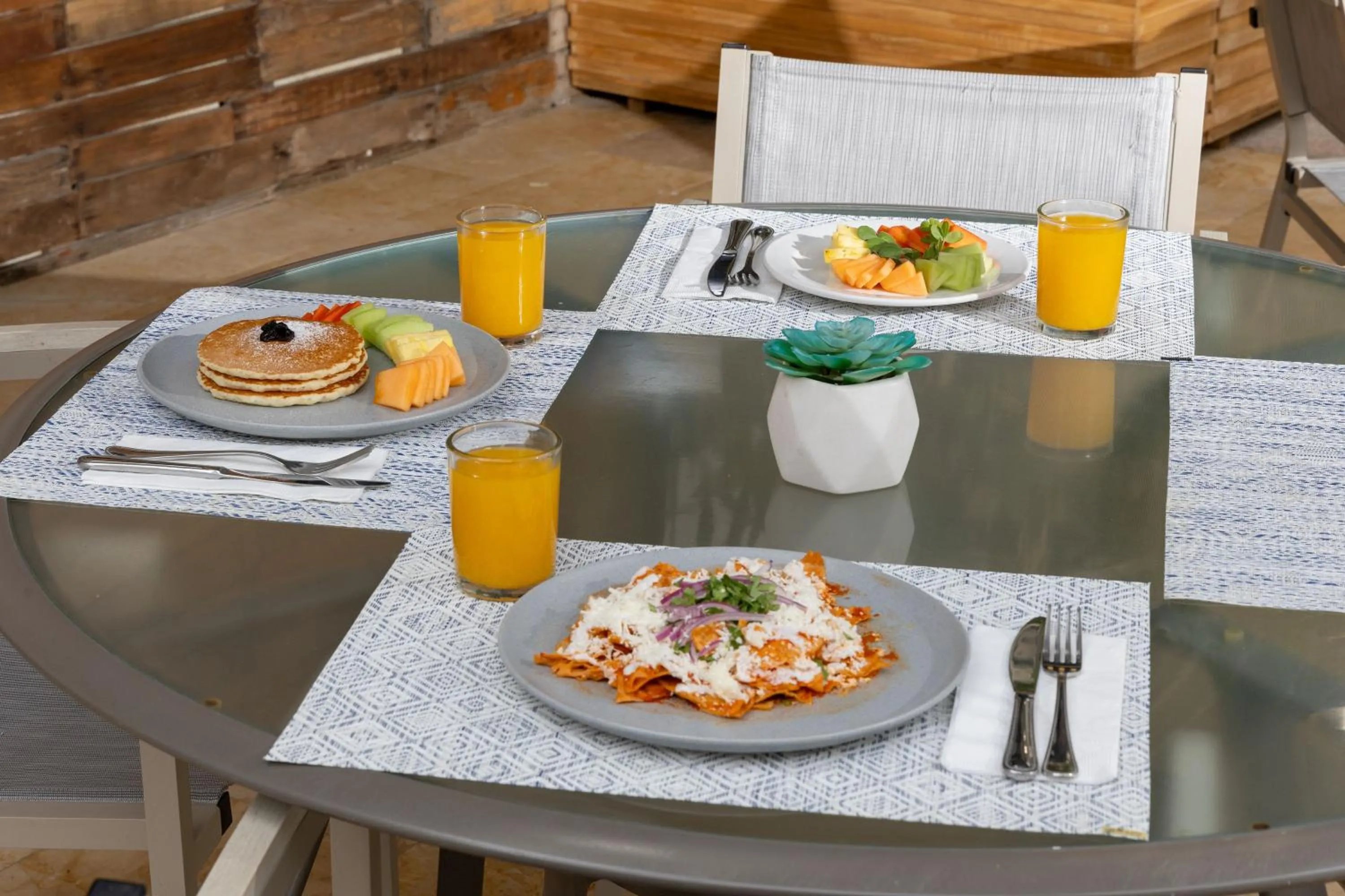 Lunch in Hotel Santa Fe Los Cabos by Villa Group