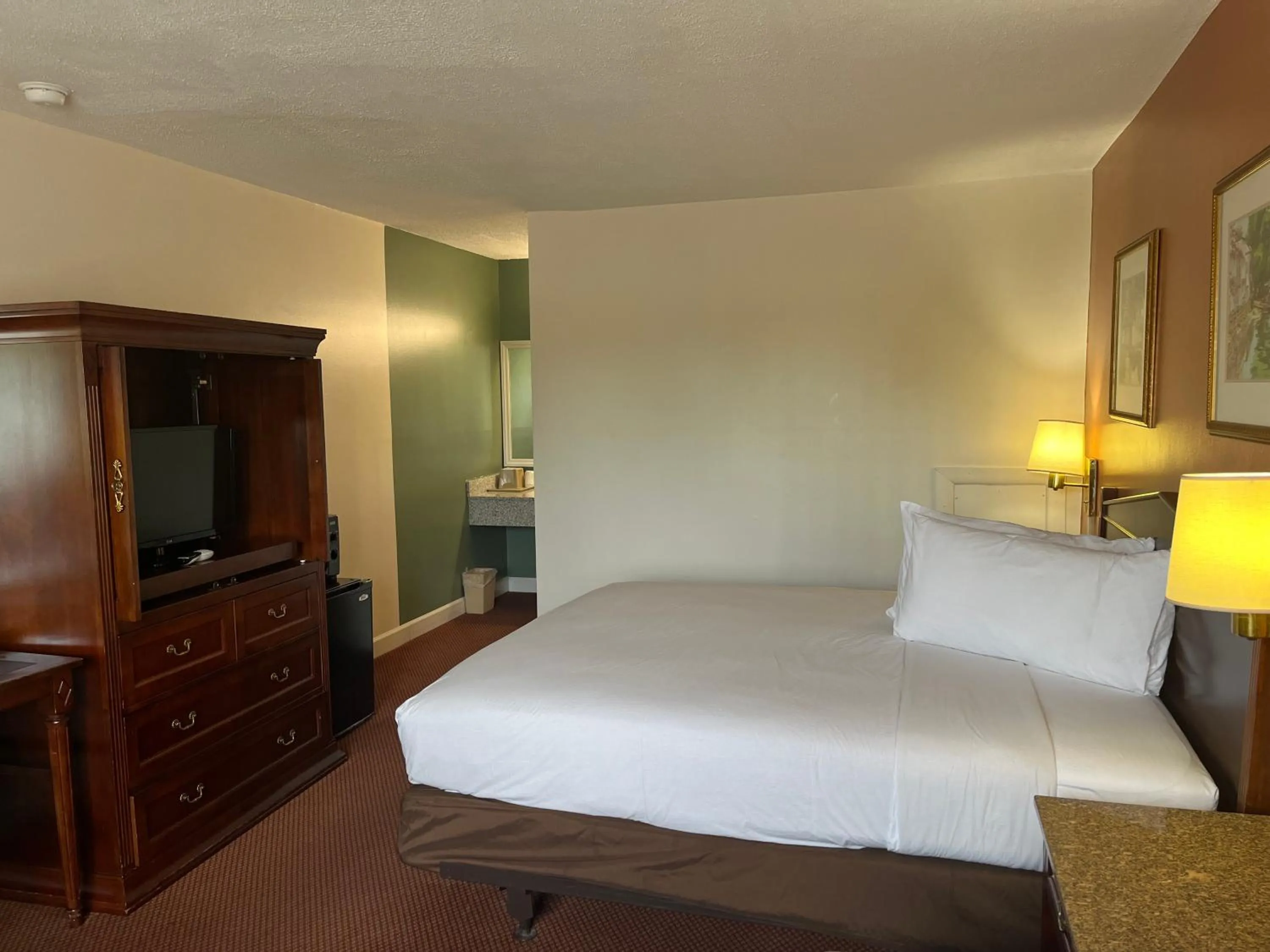 Bed in Motel 6 Culpeper, VA