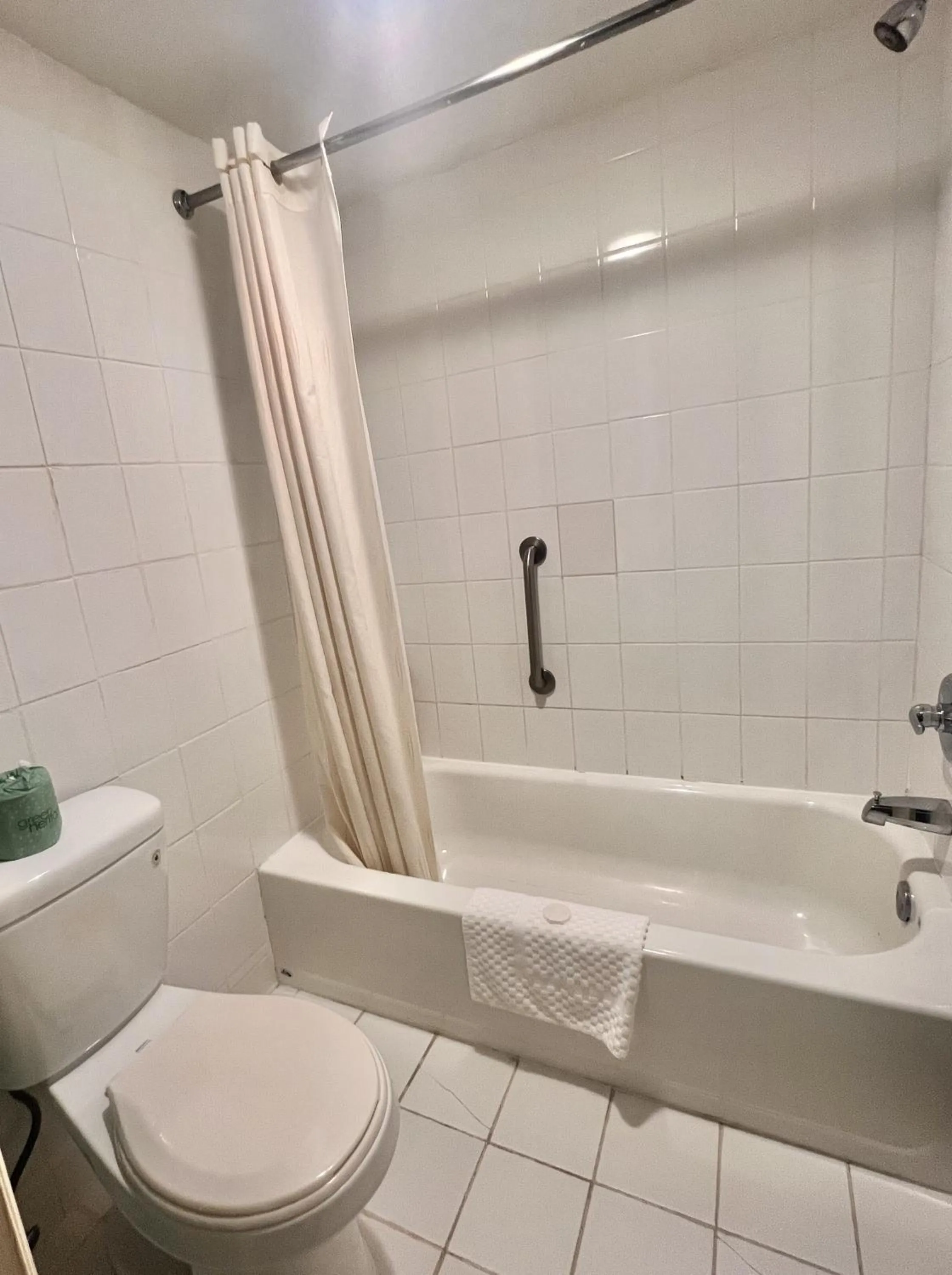 Bathroom in Motel 6 Culpeper, VA