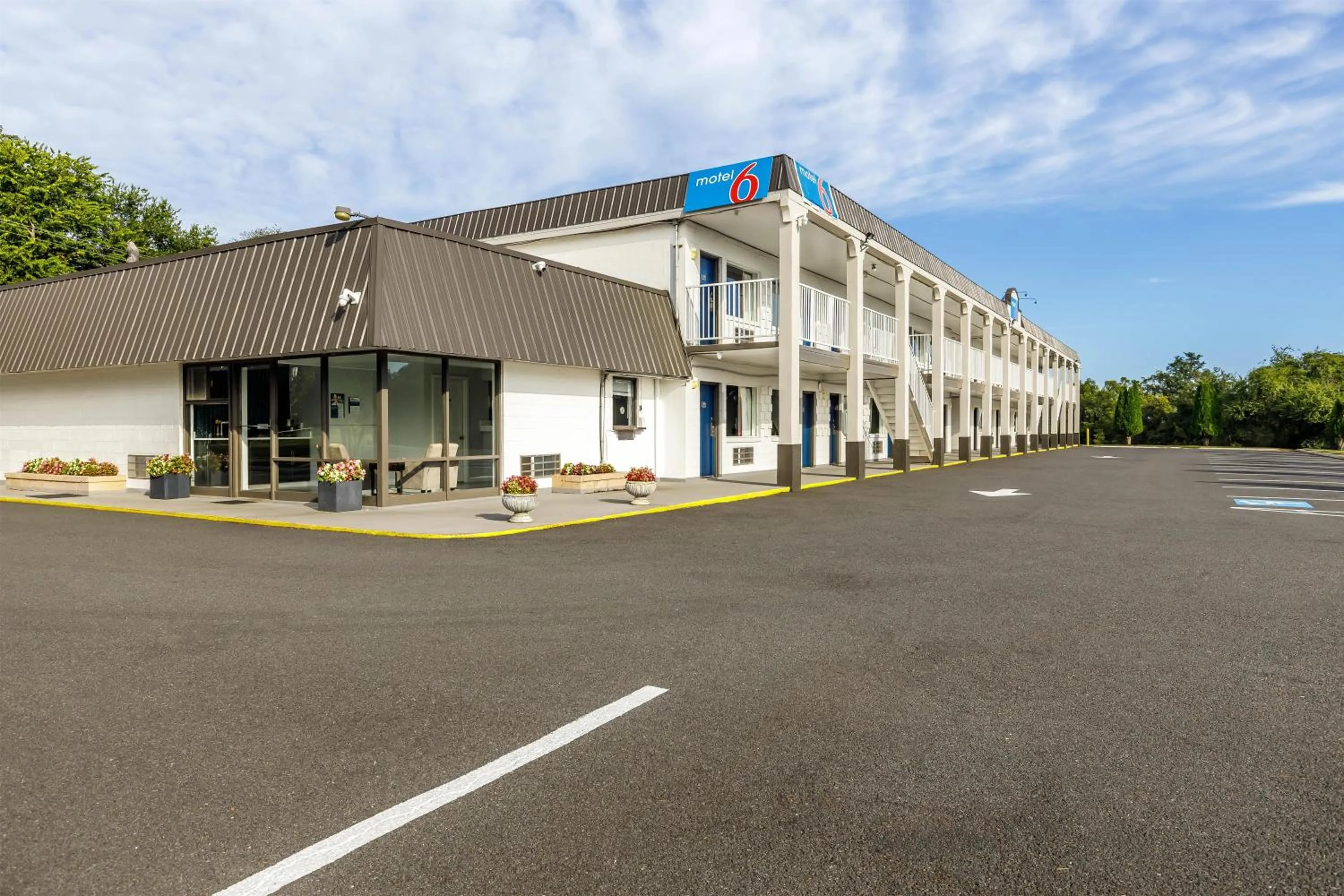 Property building in Motel 6 Culpeper, VA