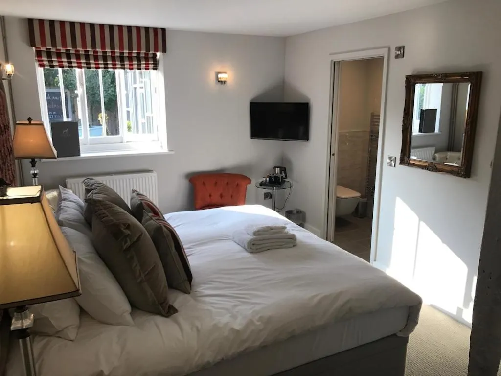 Bed in The Dog At Wingham