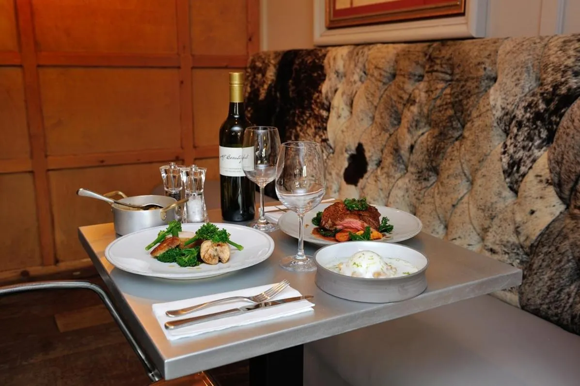 Lounge or bar in The Dog At Wingham