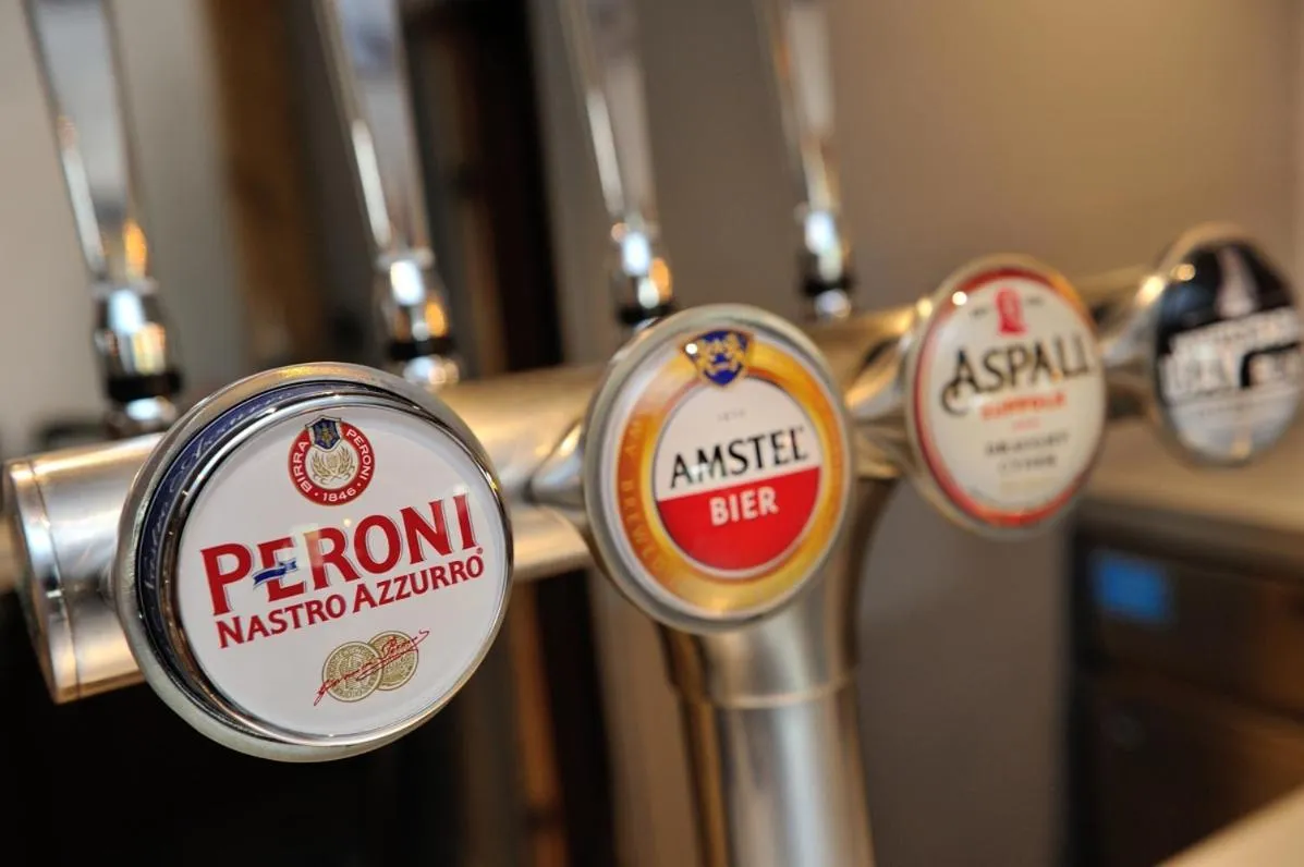 Alcoholic drinks in The Dog At Wingham