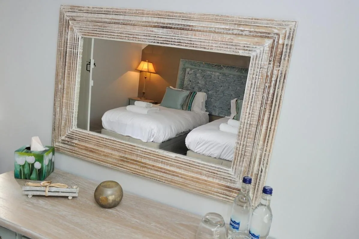 Decorative detail, Bed in The Dog At Wingham