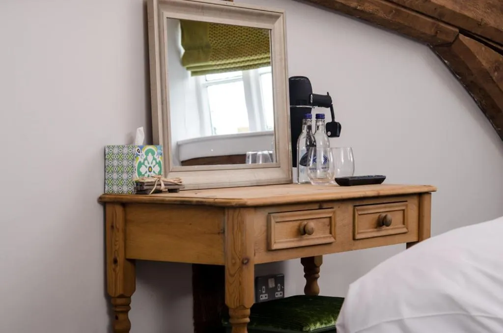 Decorative detail, Bed in The Dog At Wingham