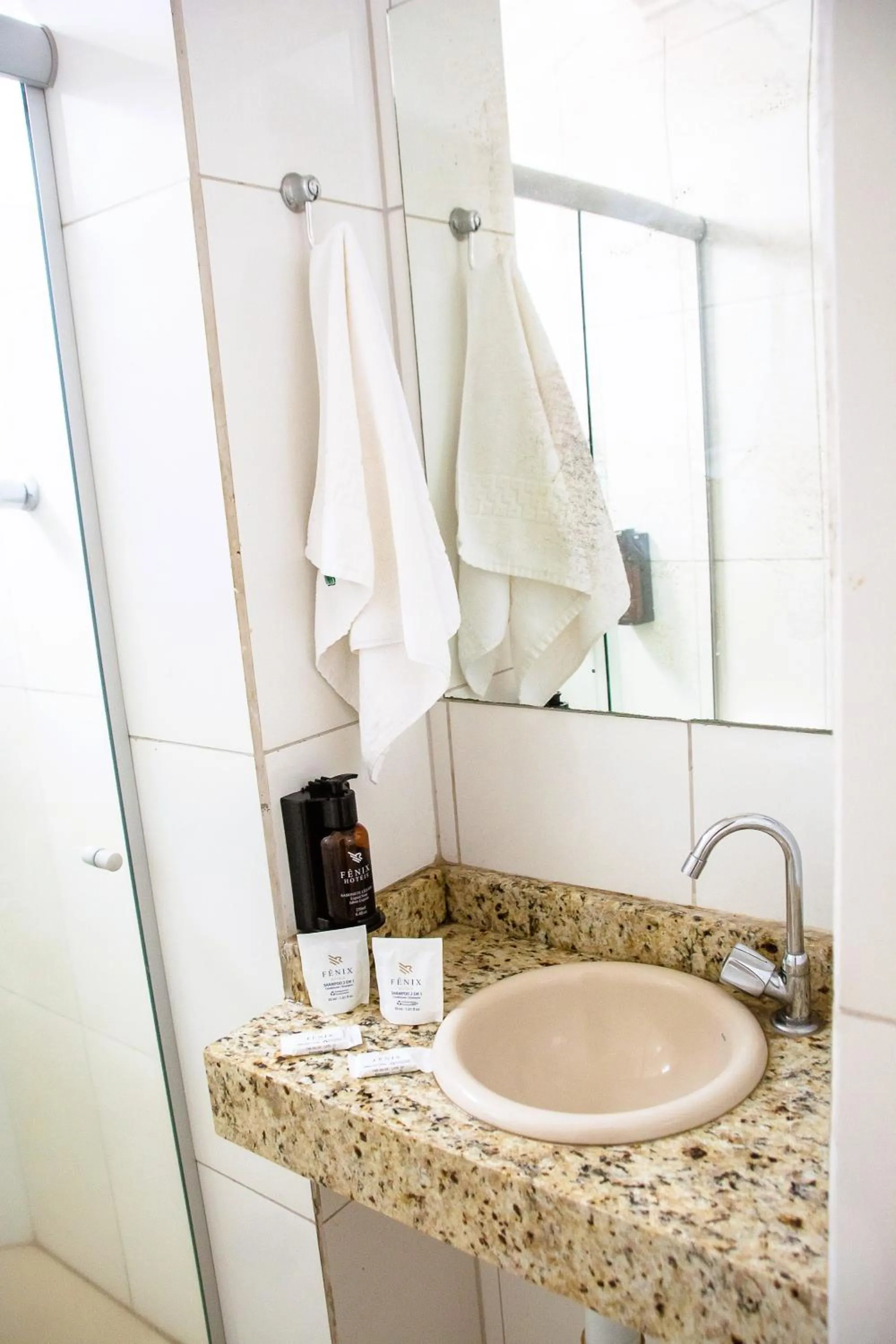Bathroom in Fenix Hotel Pouso Alegre