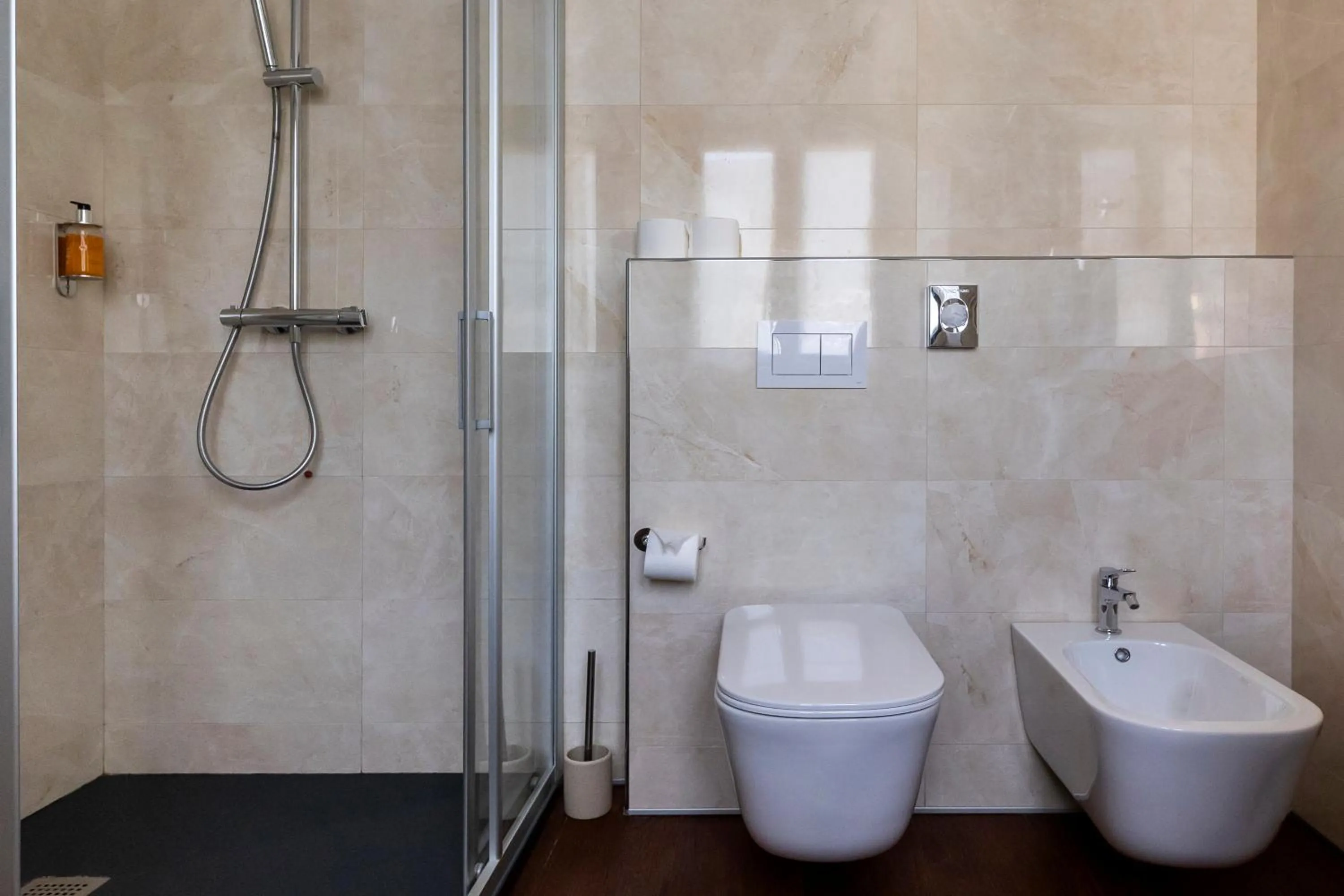 Shower in Il Belvedere