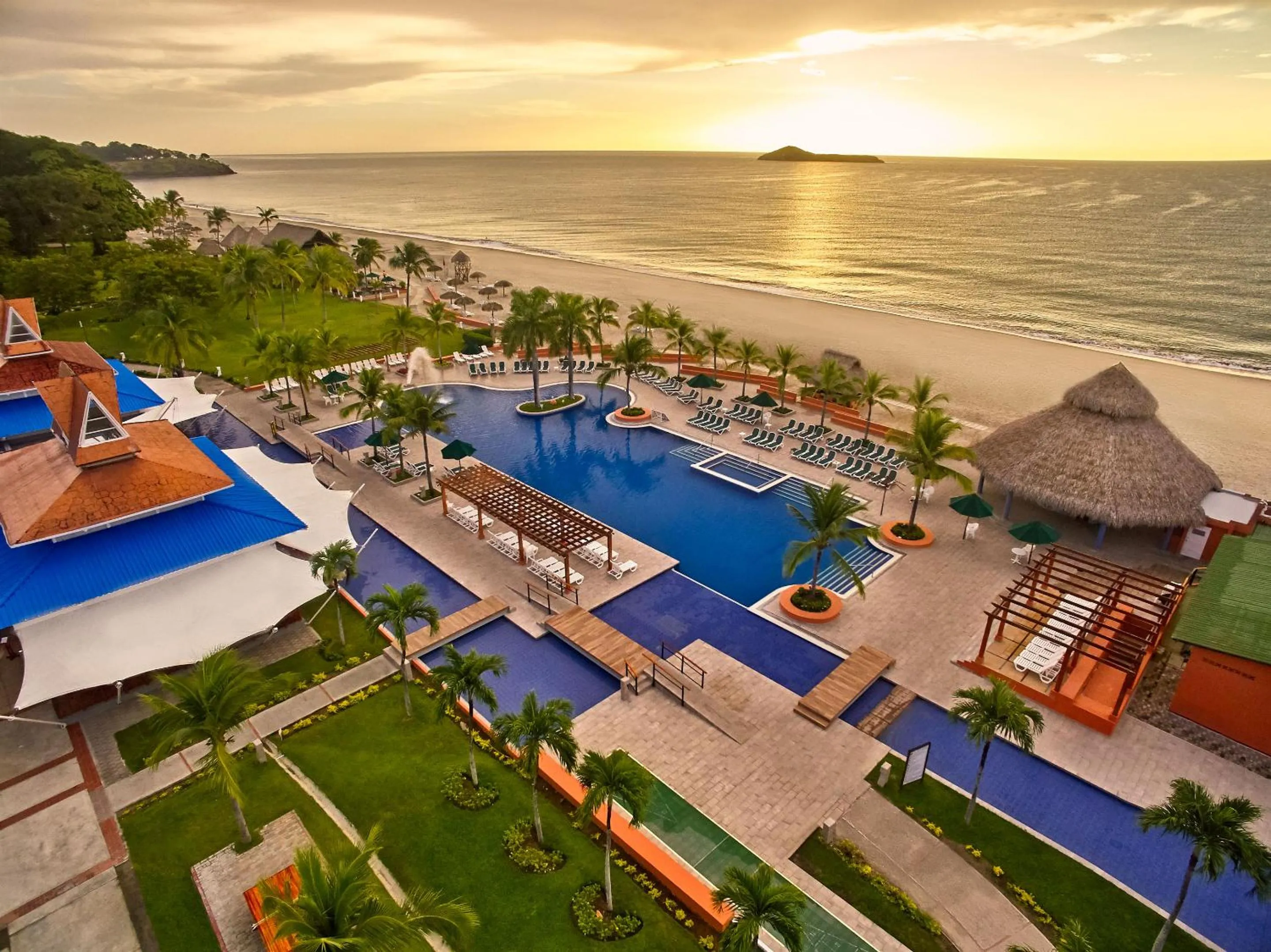 Day in Grand Decameron Panama, A Trademark All Inclusive Resort