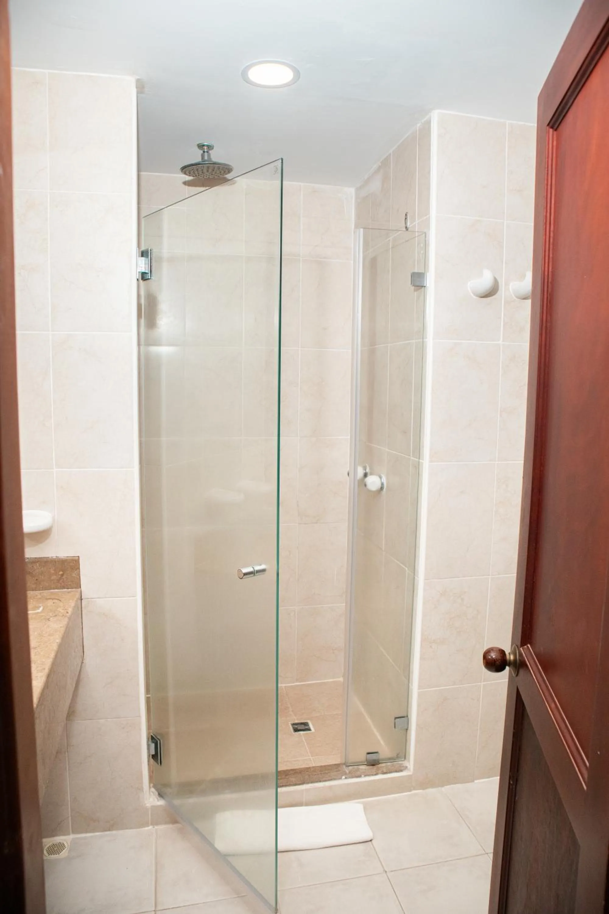 Shower in Grand Decameron Panama, A Trademark All Inclusive Resort