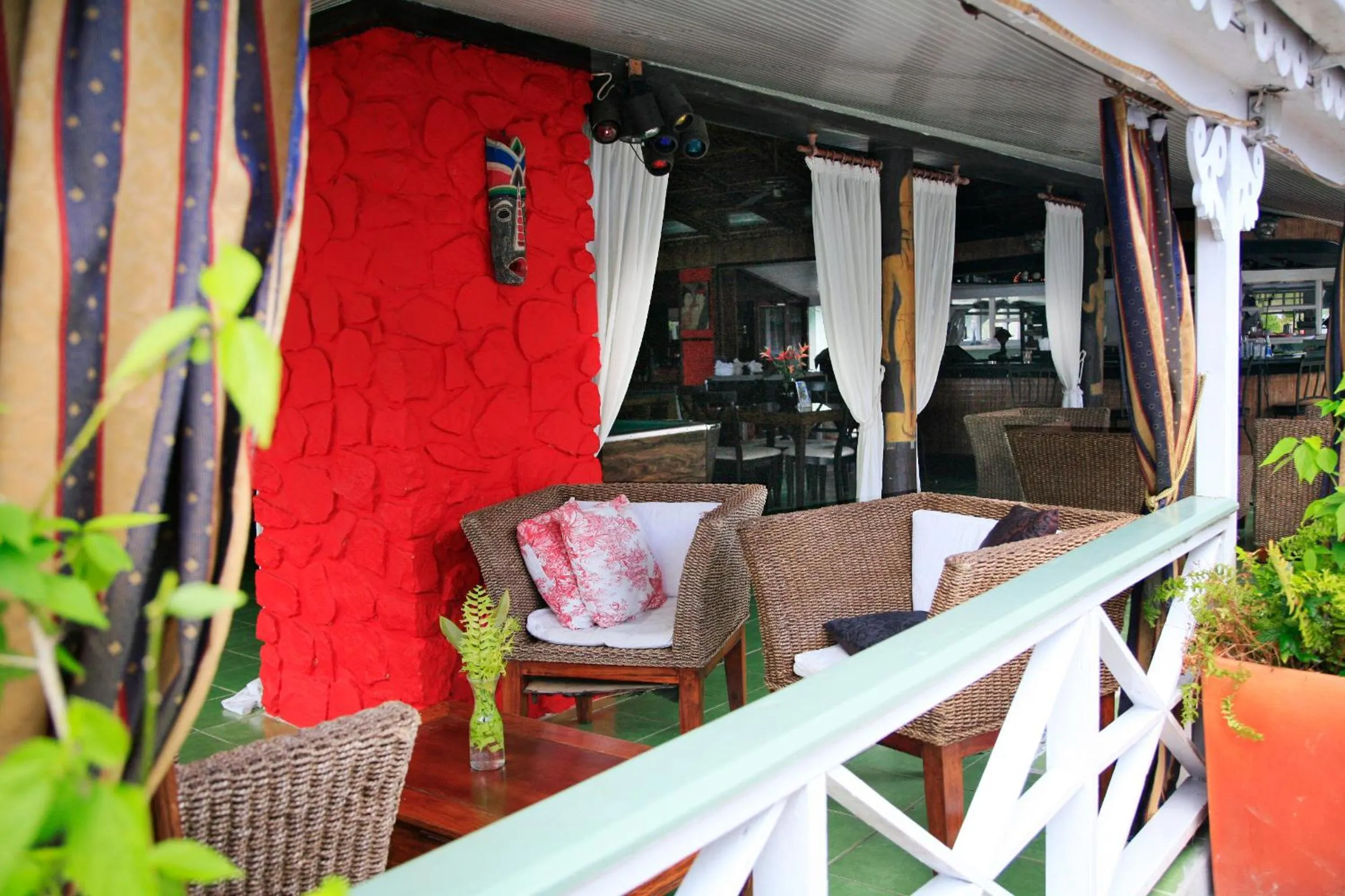 Restaurant/places to eat in Marigot Beach Club & Dive Resort