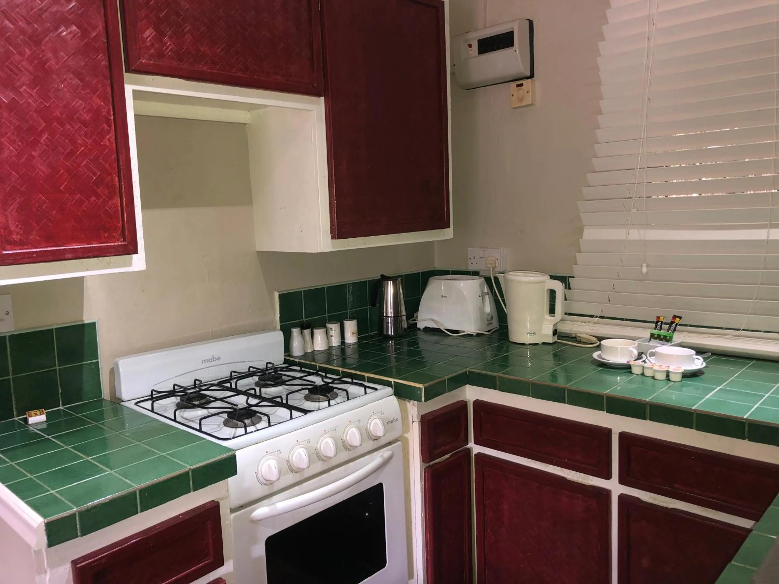 Kitchen or kitchenette in Marigot Beach Club & Dive Resort