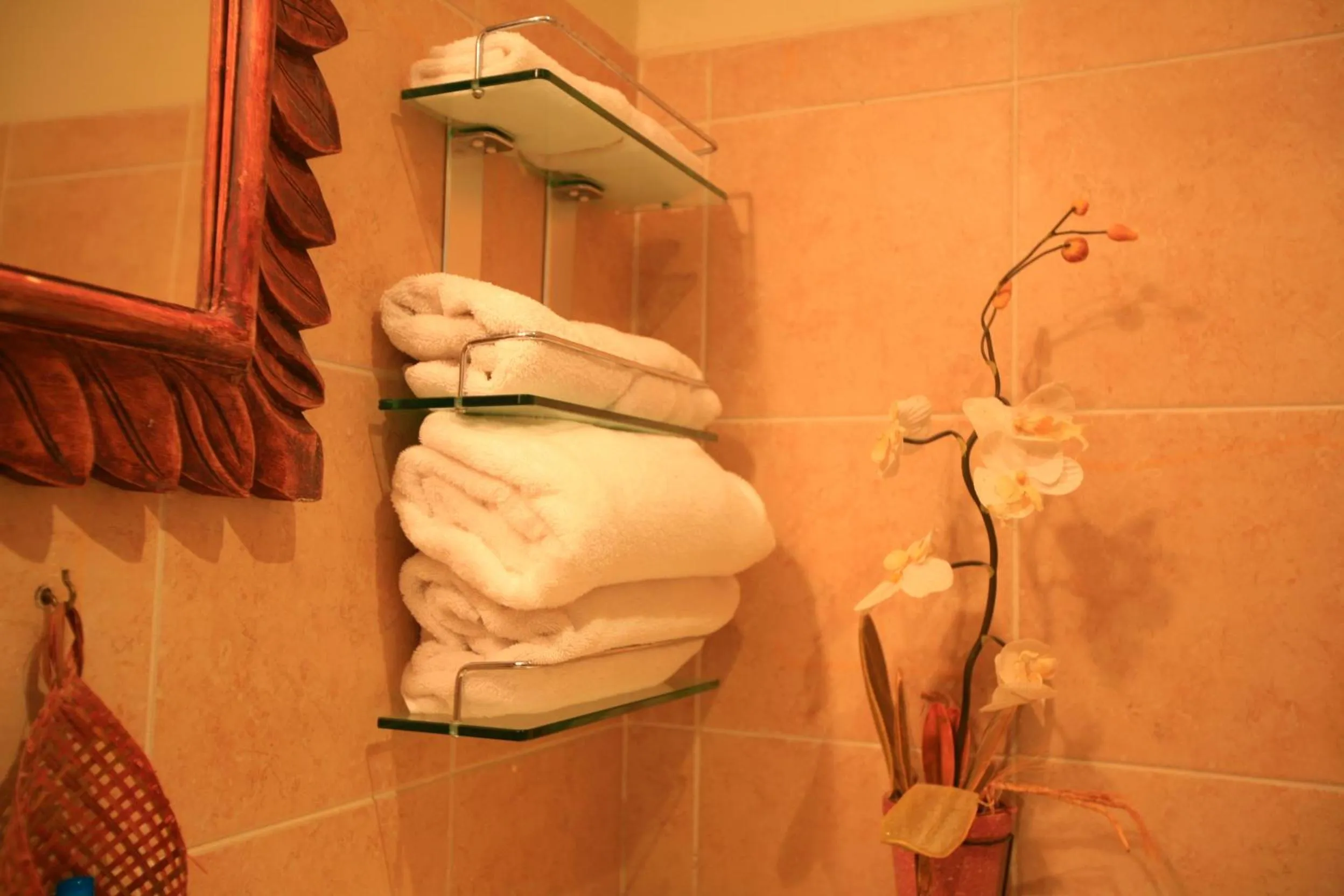 Bathroom in Marigot Beach Club & Dive Resort