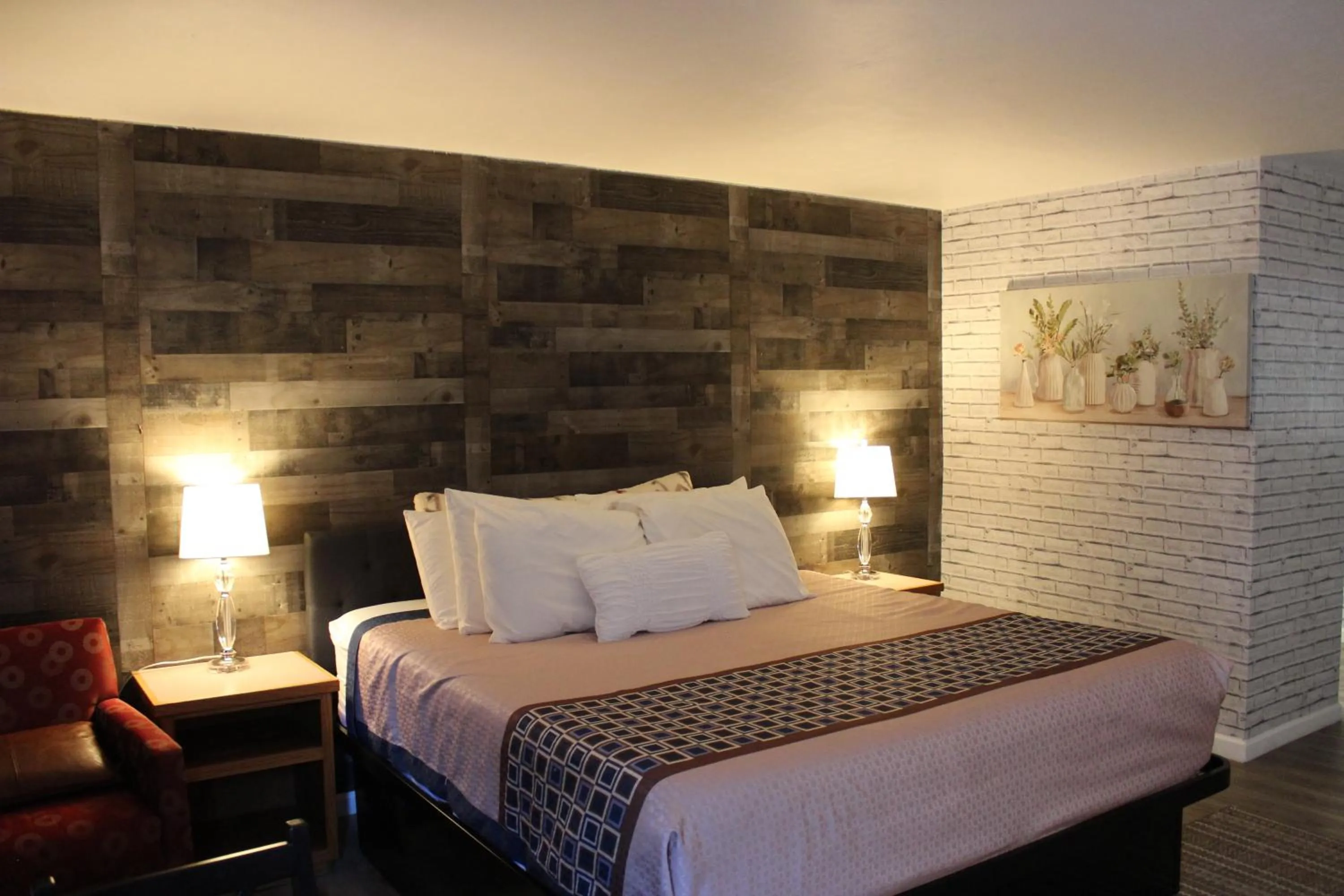 Bedroom, Bed in Cedarwood Inn of Ashland