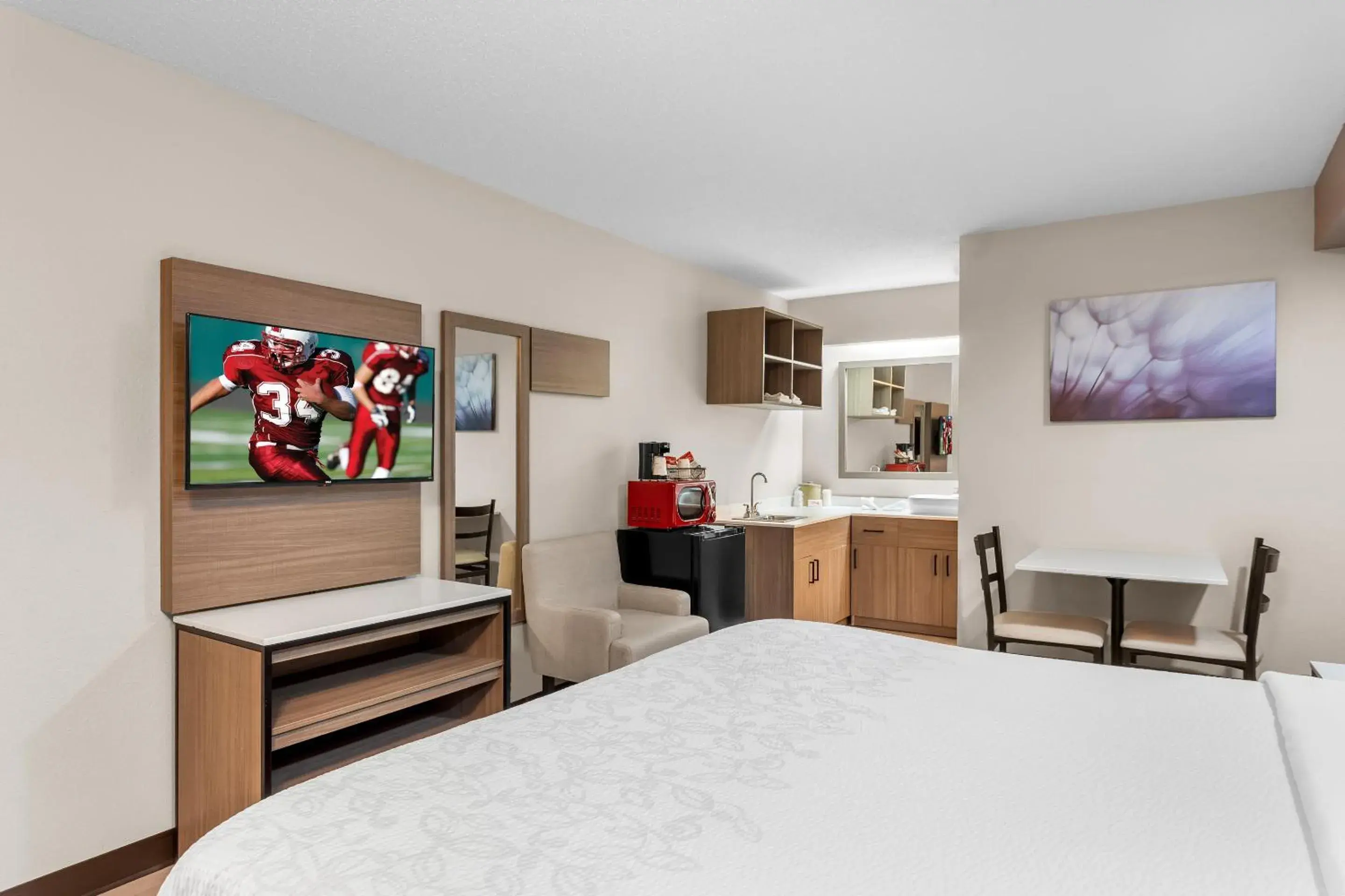 Deluxe Room Two Double Beds with Kitchenette Smoke Free in Red Roof PLUS Chicago - Hoffman Estates Deluxe Room Two Double Beds with Kitchenette Smoke Free in Red Roof PLUS Chicago - Hoffman Estates
