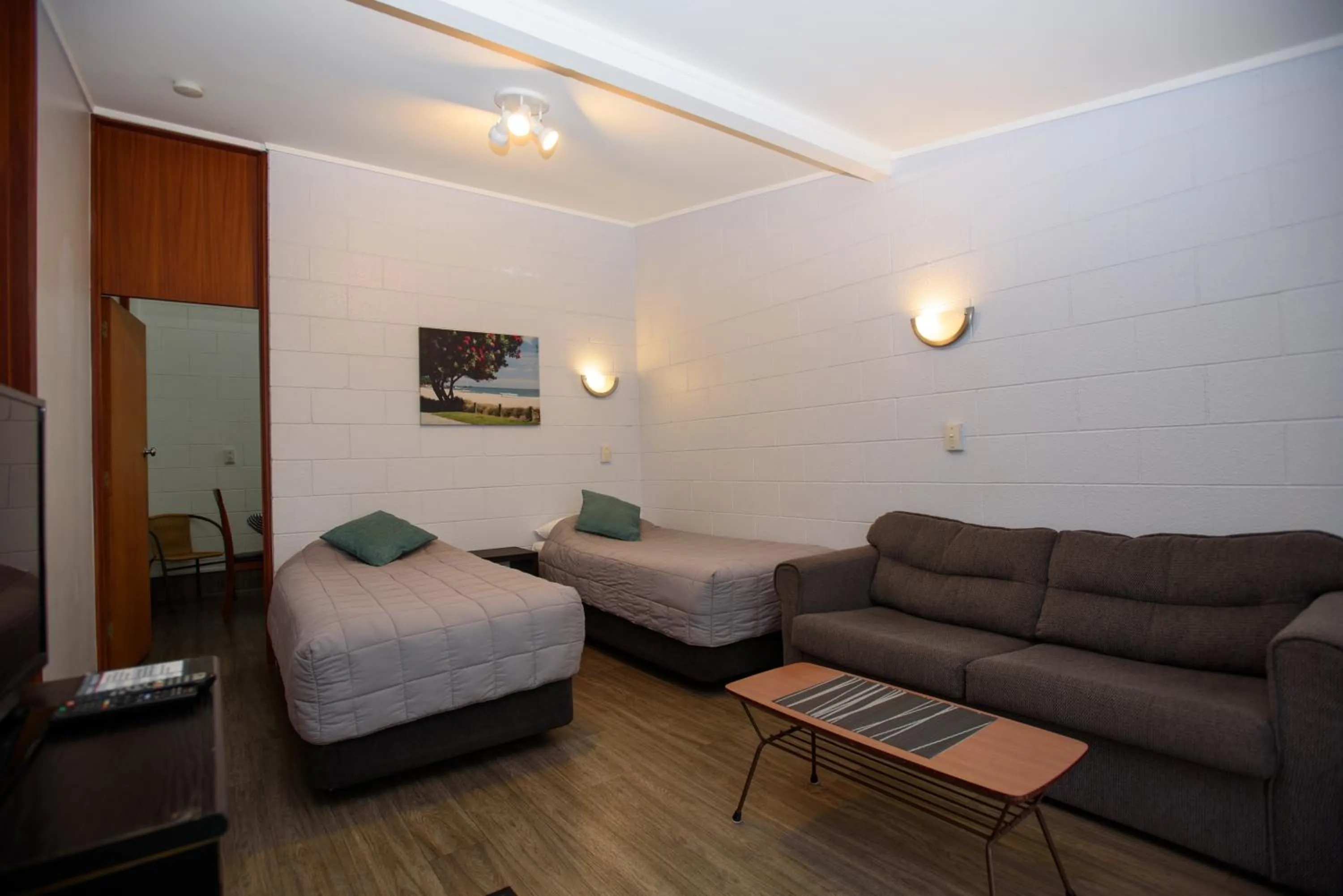 Living room in Kauri Lodge Motel