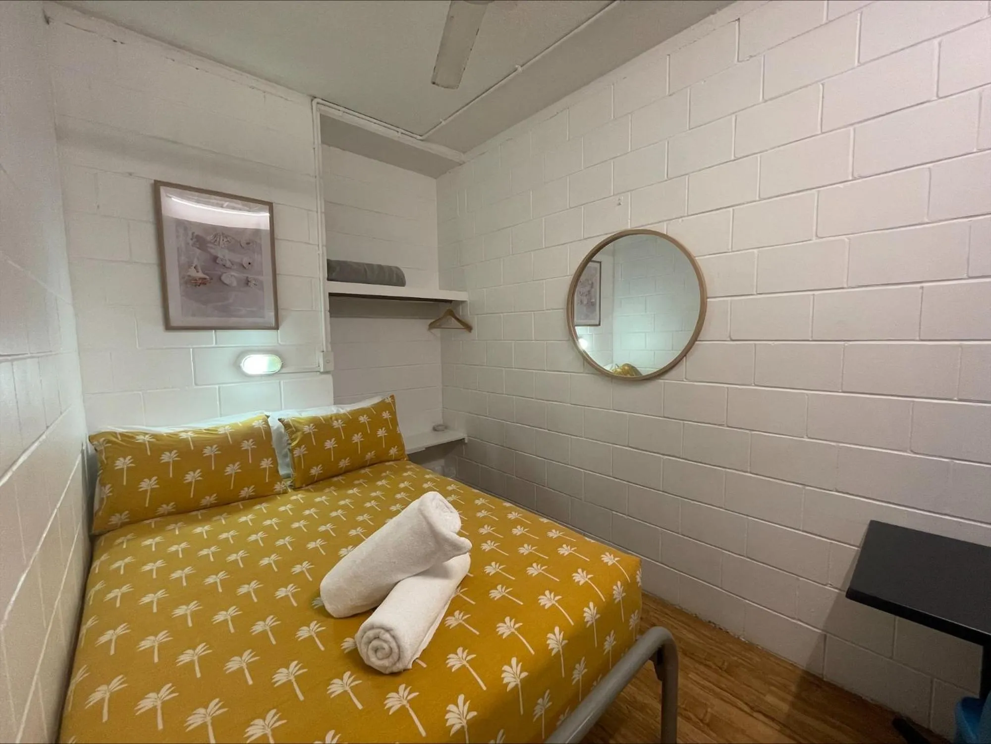 Bed in YHA Coolangatta Gold Coast