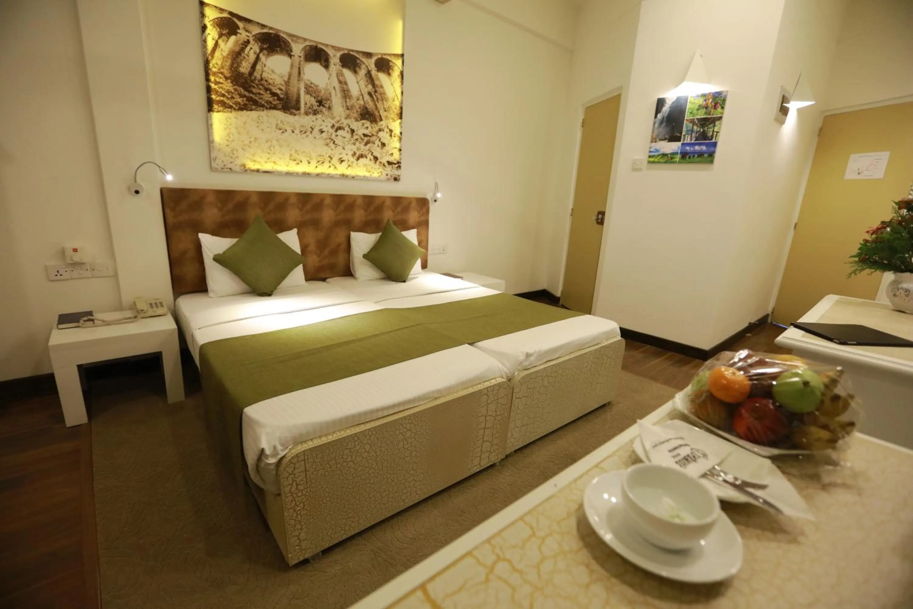 Bedroom, Bed in Orient Hotel