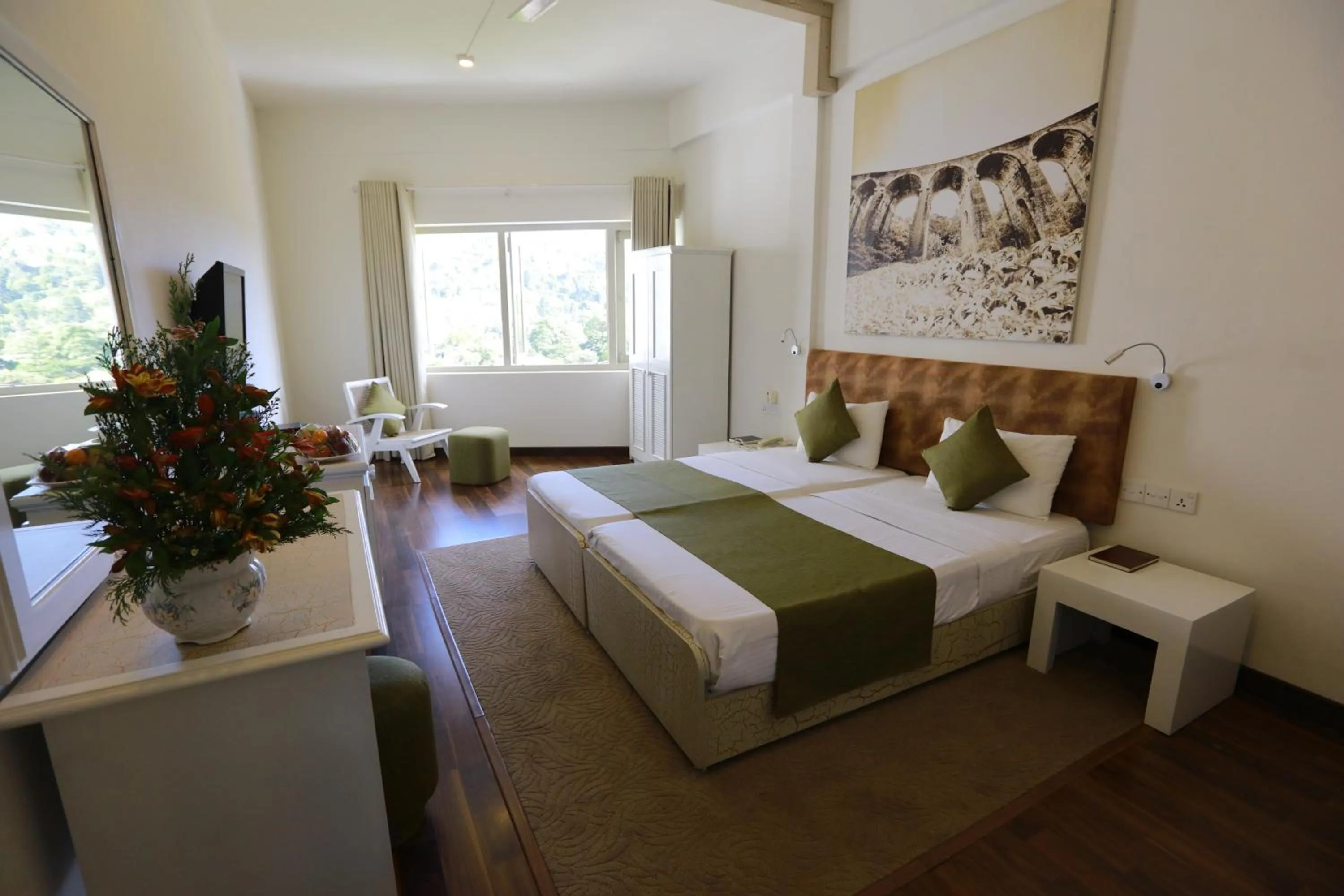 Bedroom, Bed in Orient Hotel